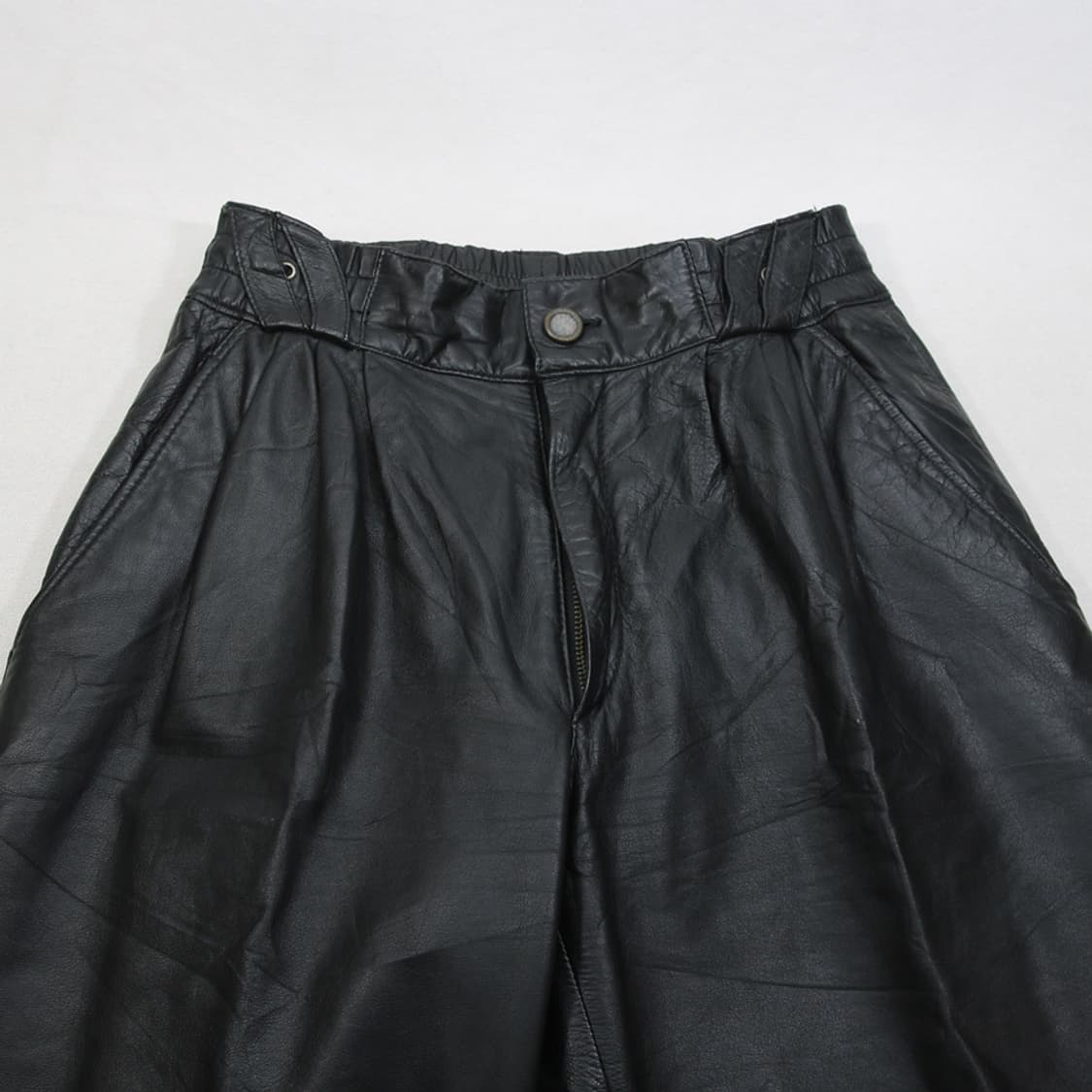 (착용컷) MEN'S HOUSE GROUP 레더 밴딩 팬츠 (남성용 M) 상품이미지4