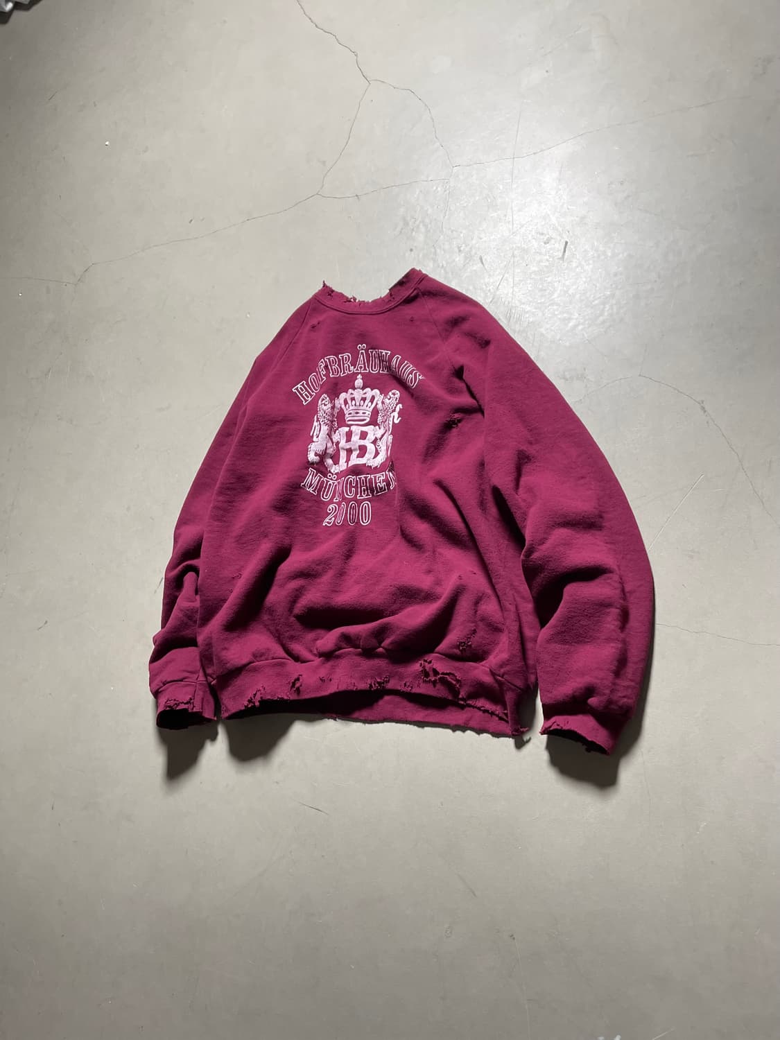 Vintage Distressed Sweatshirt 상품이미지1