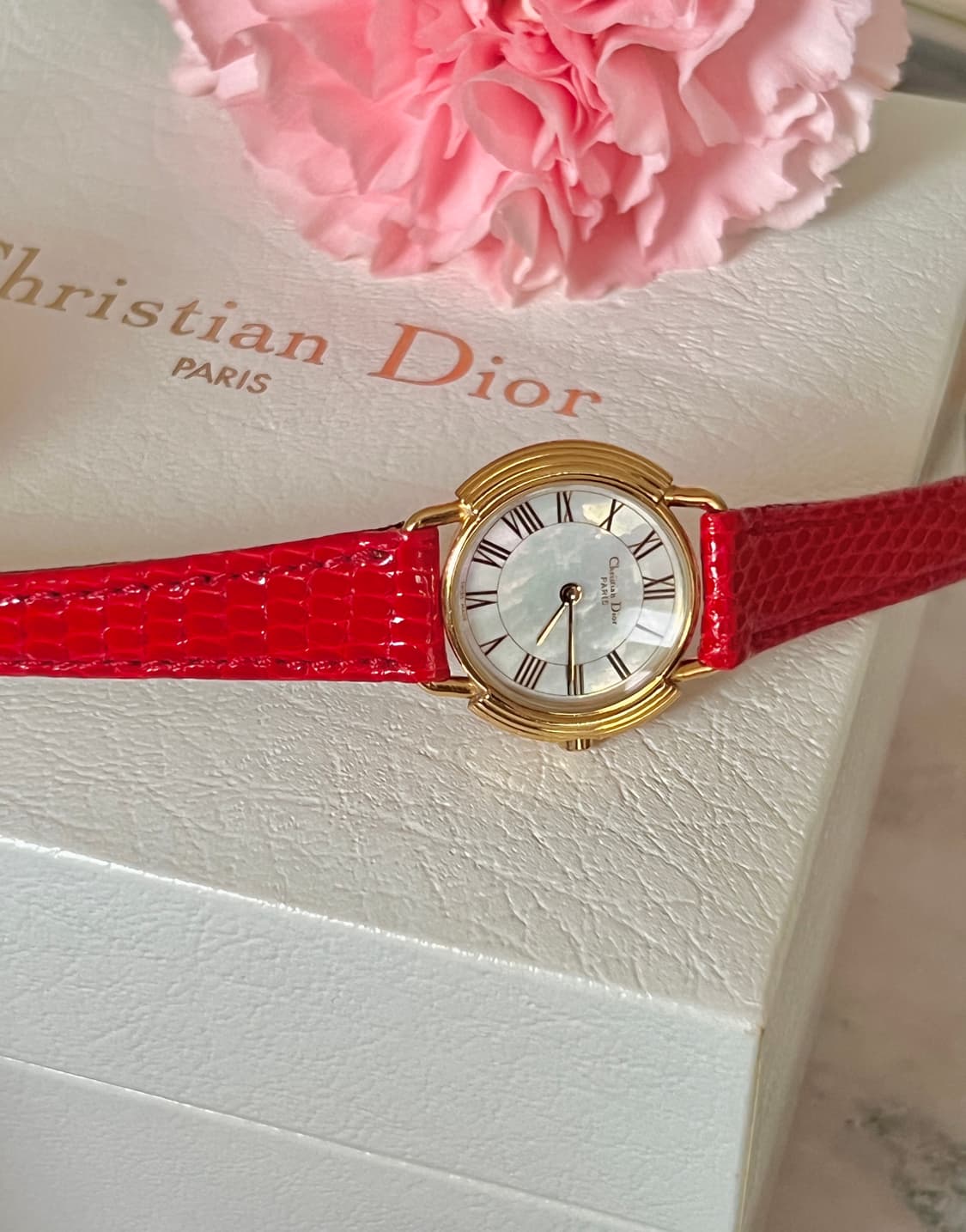DIOR 골드 라운드 CD 버클  디올 시계 상품이미지3