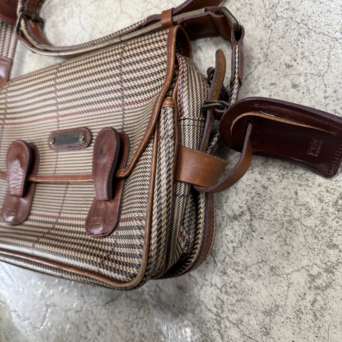 폴로 글렌 체크 크로스백 상품이미지5