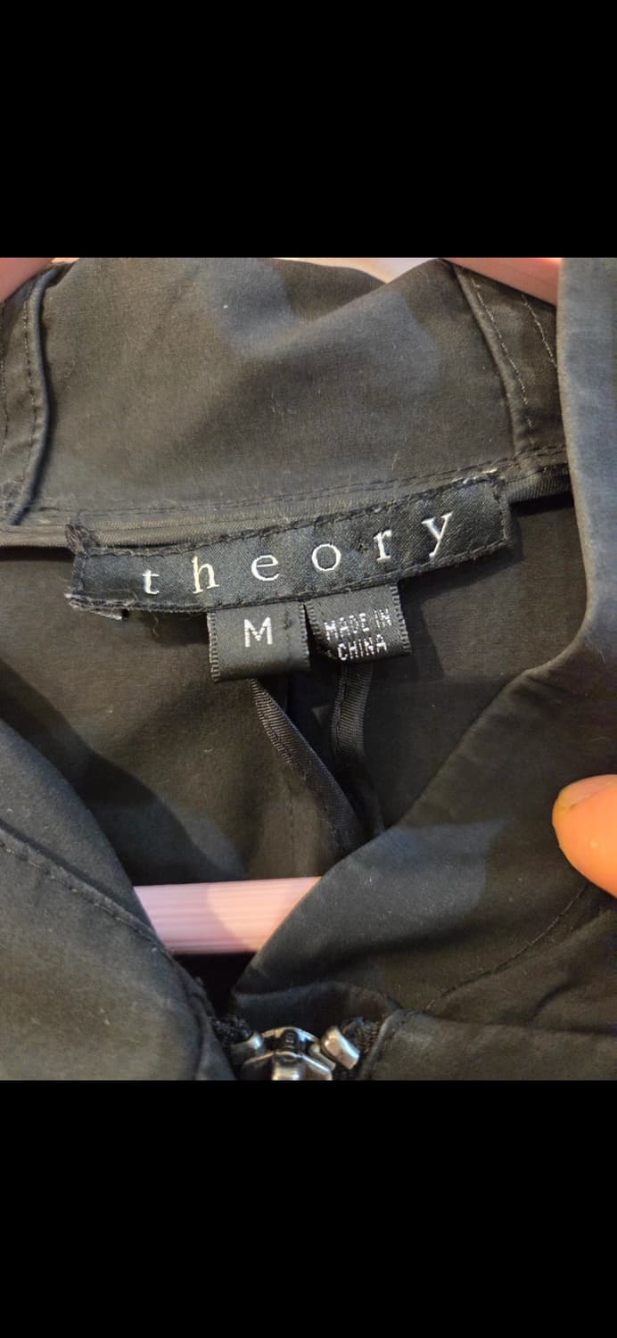 띠어리 후드 벨티드 블랙 자켓 상품이미지3