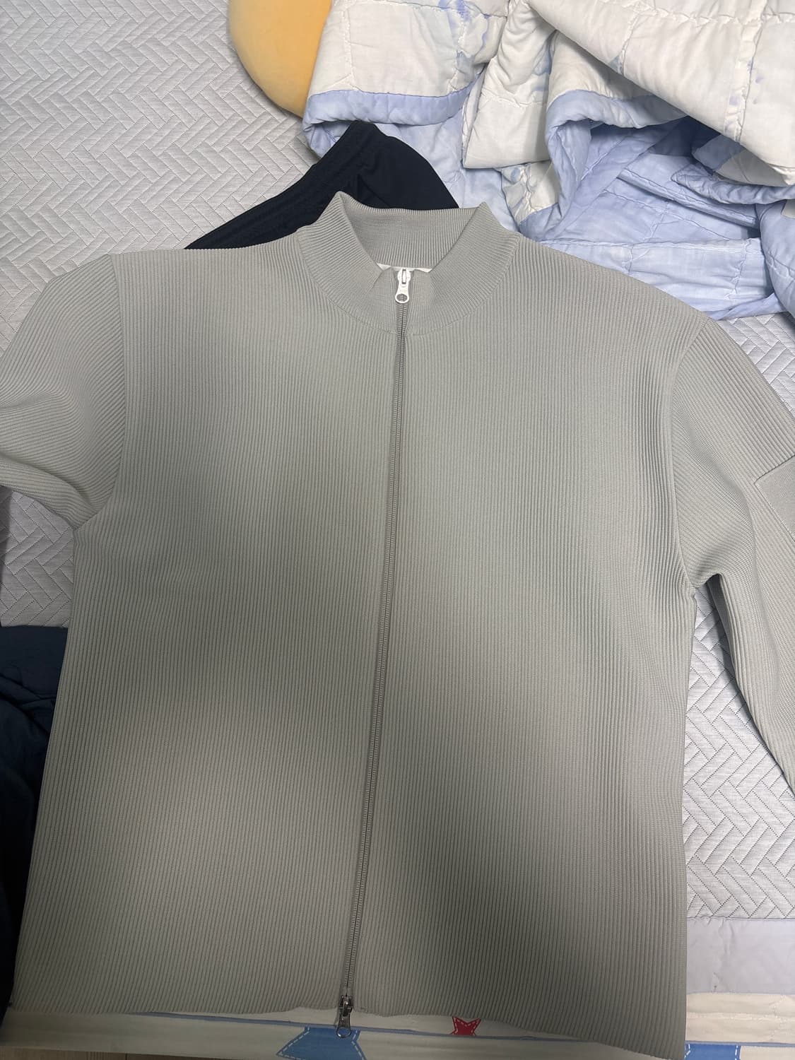 아모멘토 모크넥 집업 그레이 M 상품이미지2