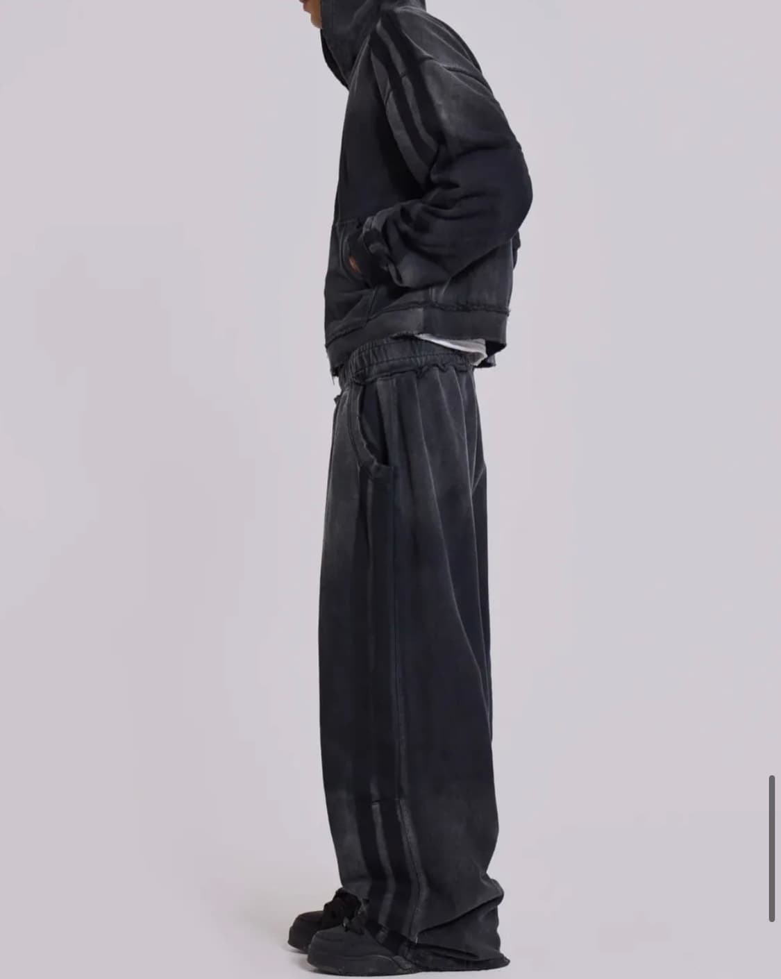 제이디드런던 Sporty Baggy Monster Joggers 상품이미지4
