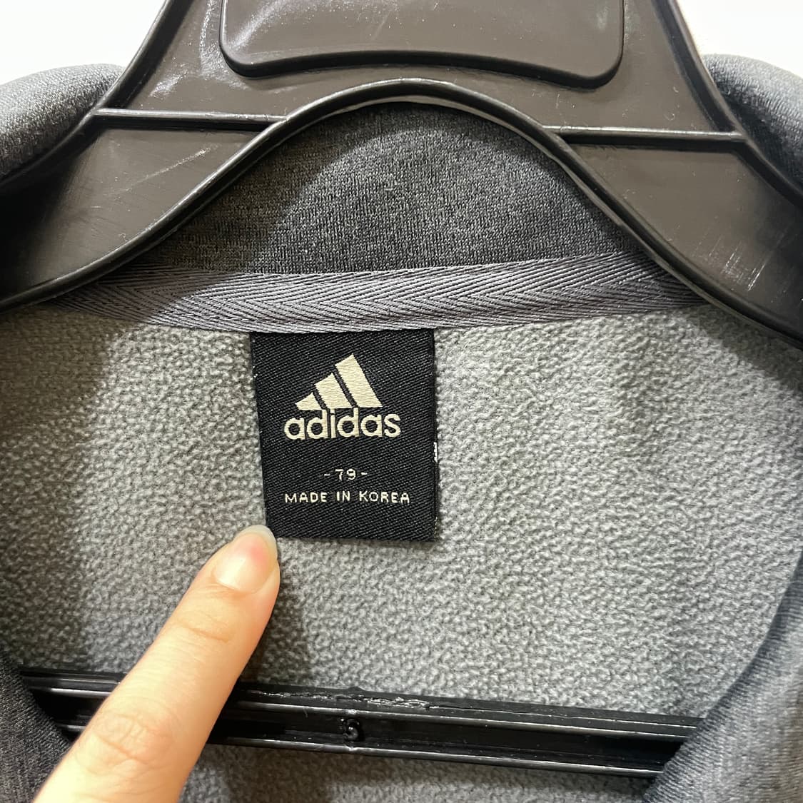 아디다스 그레이 삼각 로고 져지 상품이미지3
