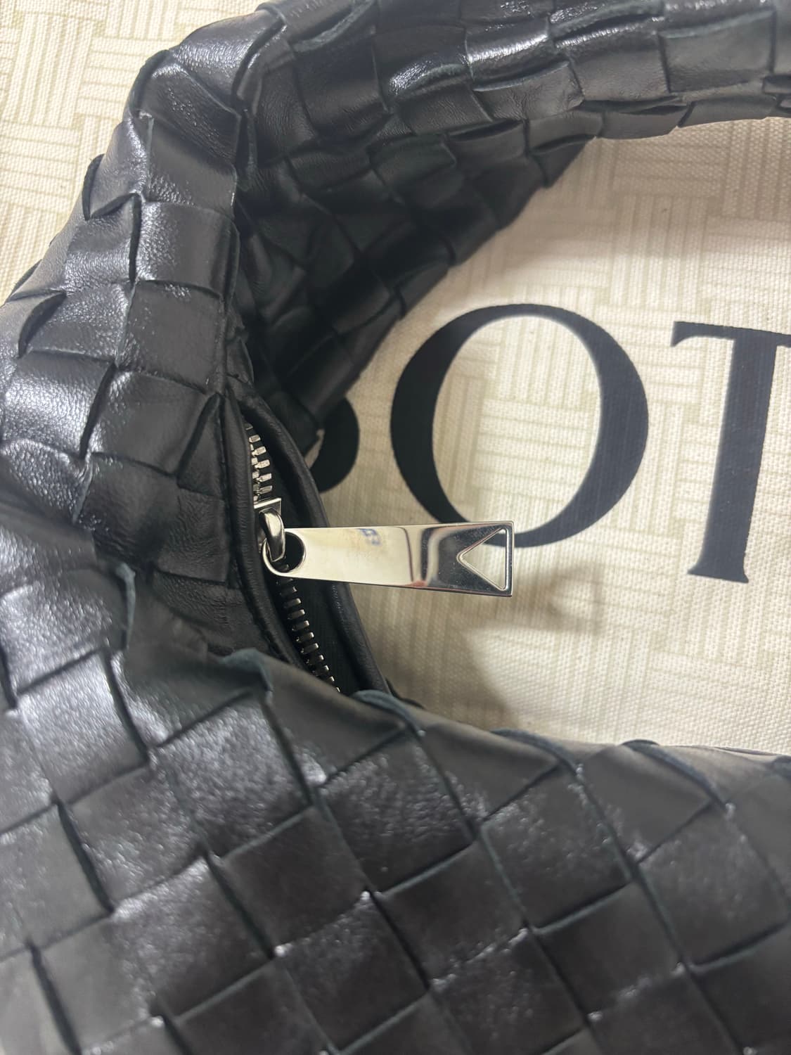 보테가베네타 조디백 클래식 구 스몰 (정품) 상품이미지6