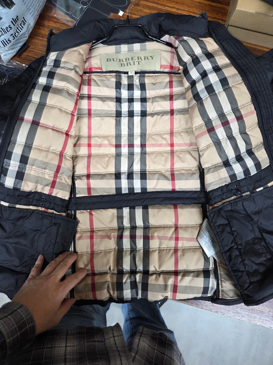 버버리 브릿 여성 레더 경량패딩 자켓 xl 상품이미지3