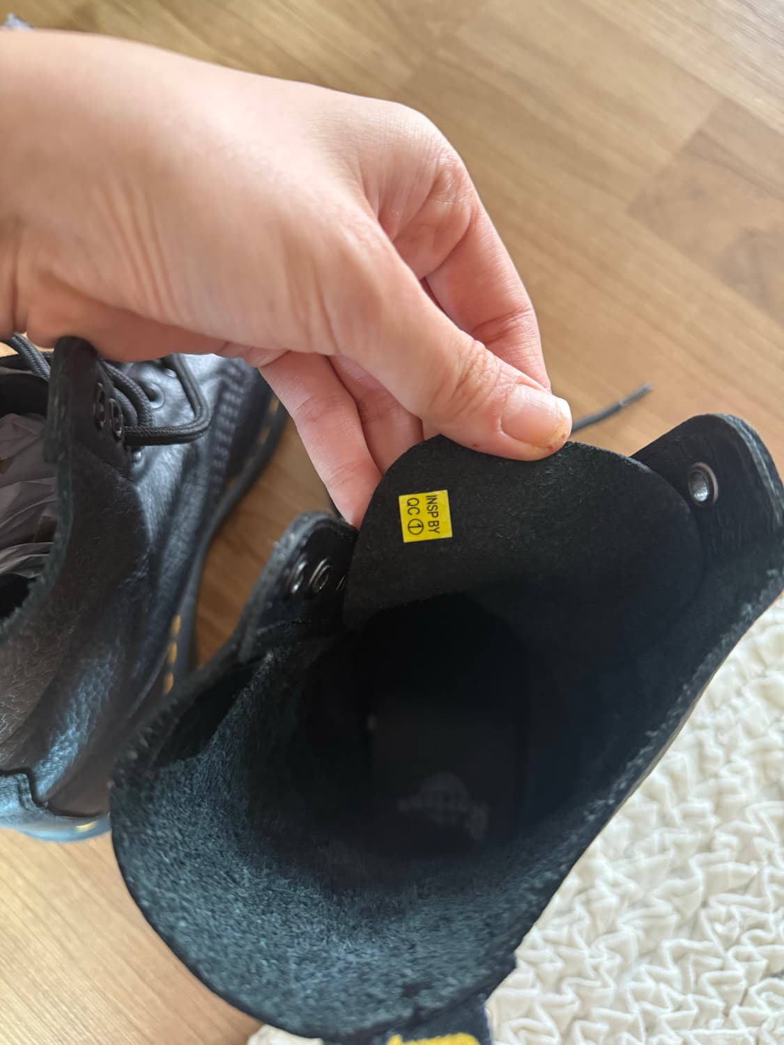 닥터마틴 1490 블랙 10홀 260 상품이미지5