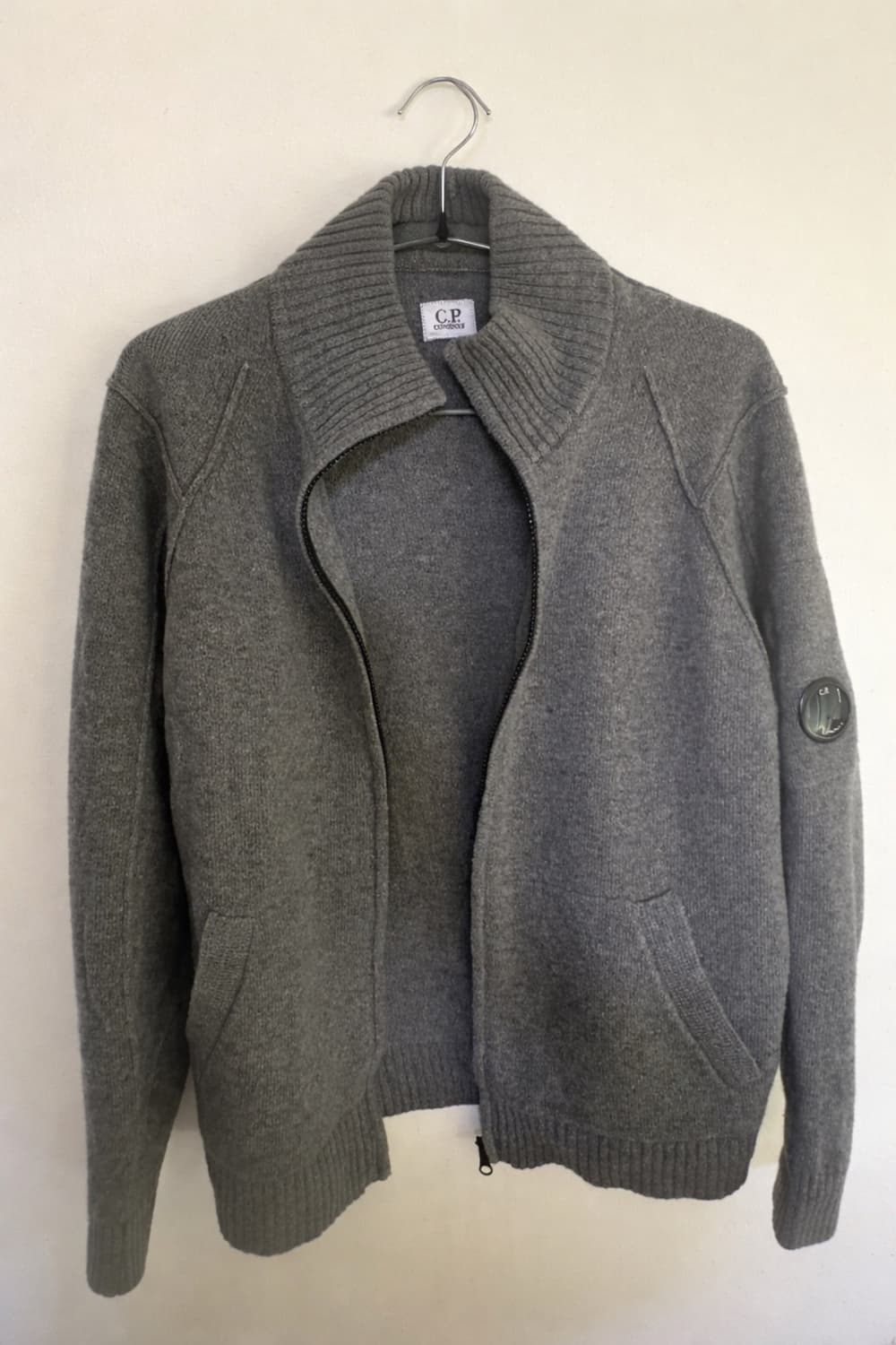 Cp컴퍼니 니트집업 그레이 M 급처 상품이미지1