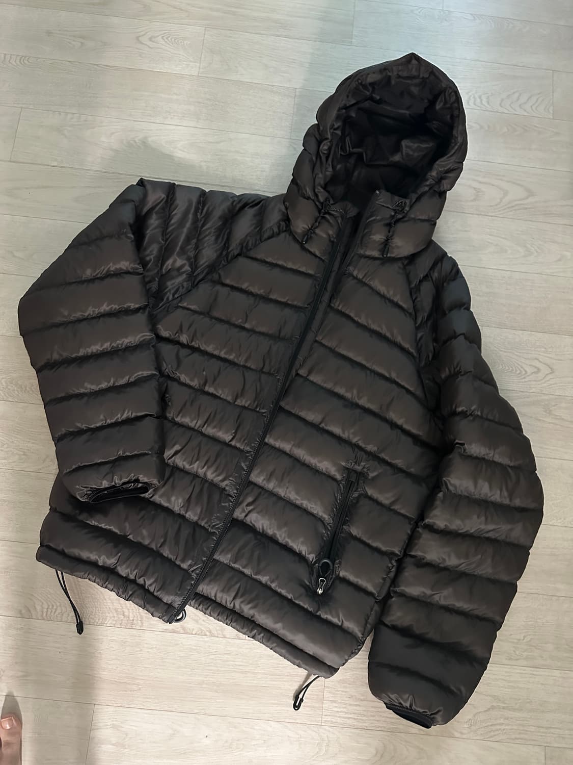 수아레 경량패딩 브라운 M사이즈 상품이미지1