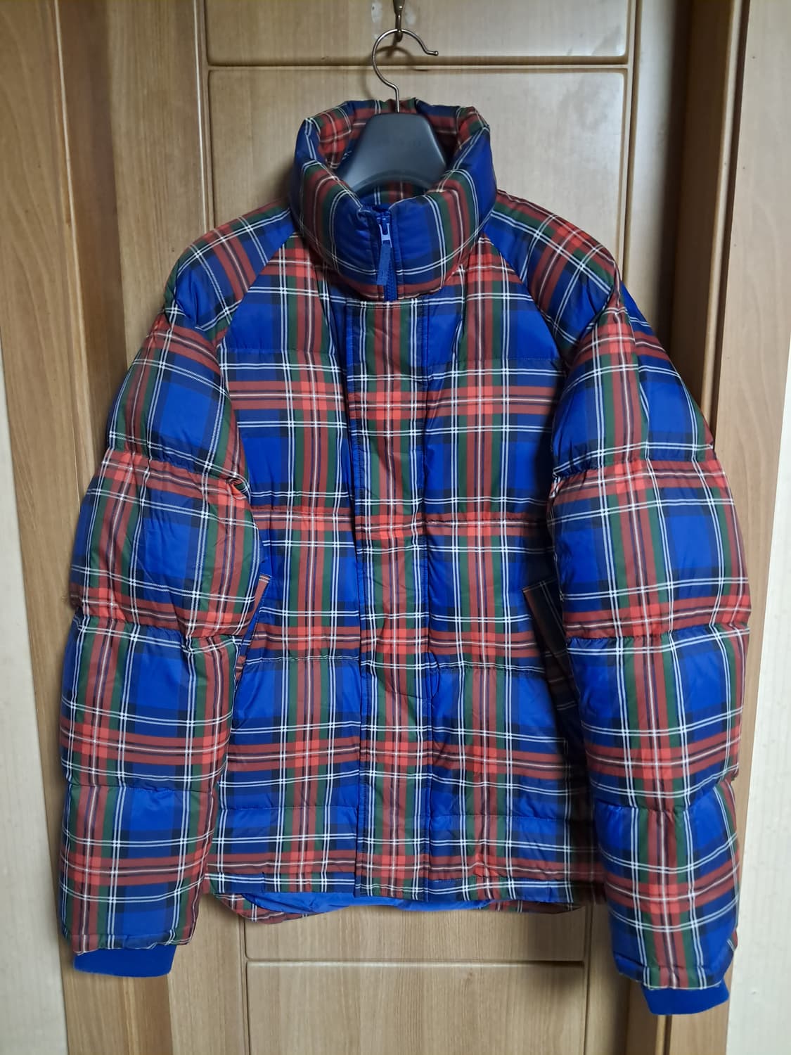 유니클로 JW앤더슨 패딩 L 상품이미지1