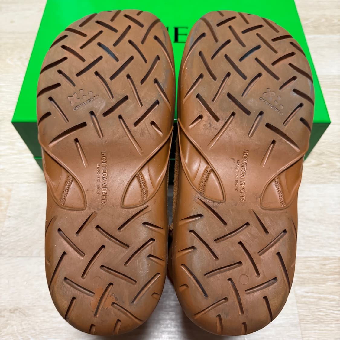 [S급/42] 보테가 베네타 시어링 스웨이드 어그 부츠 브라운 상품이미지6