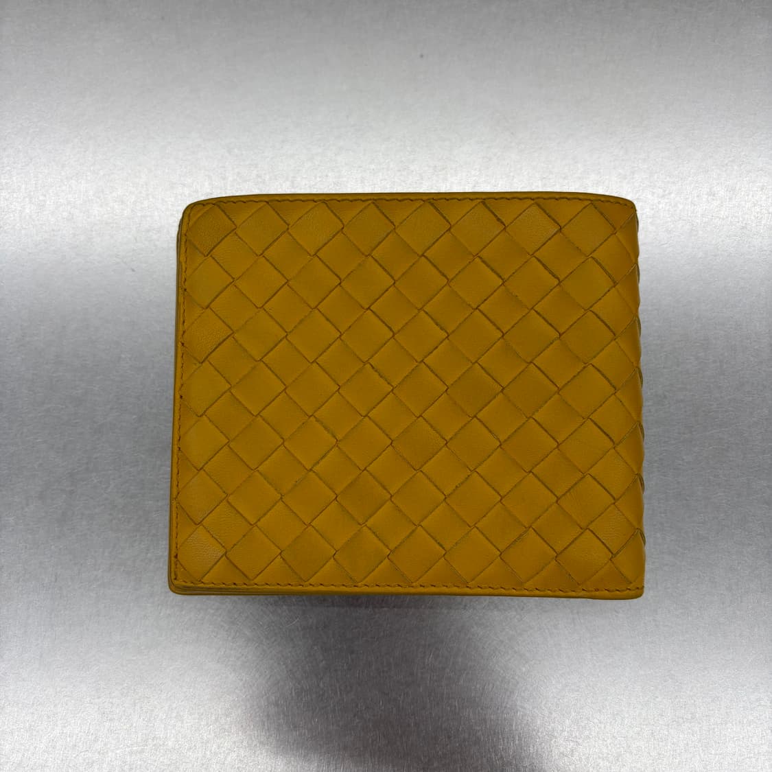 보테가베네타 인트레치아토 옐로우 남성 반지갑 상품이미지5