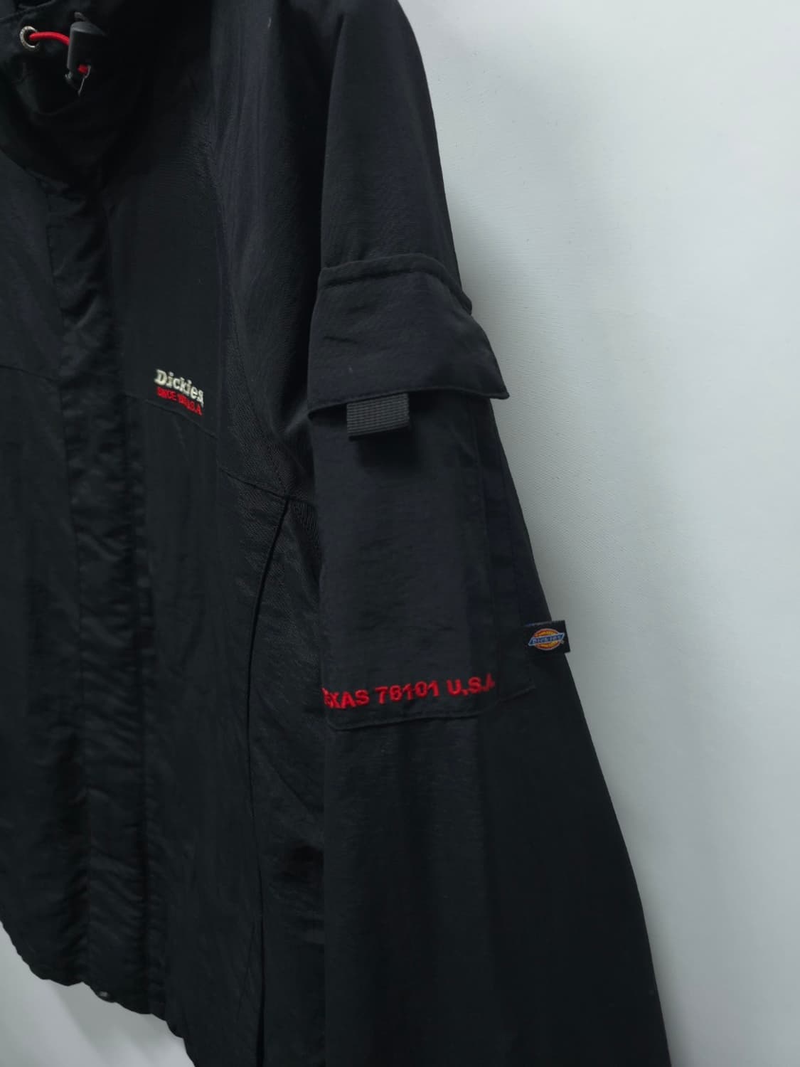 ​디키즈(Dickies) 올블랙 자수 로고 후드 바람막이 자켓 (L) 상품이미지5