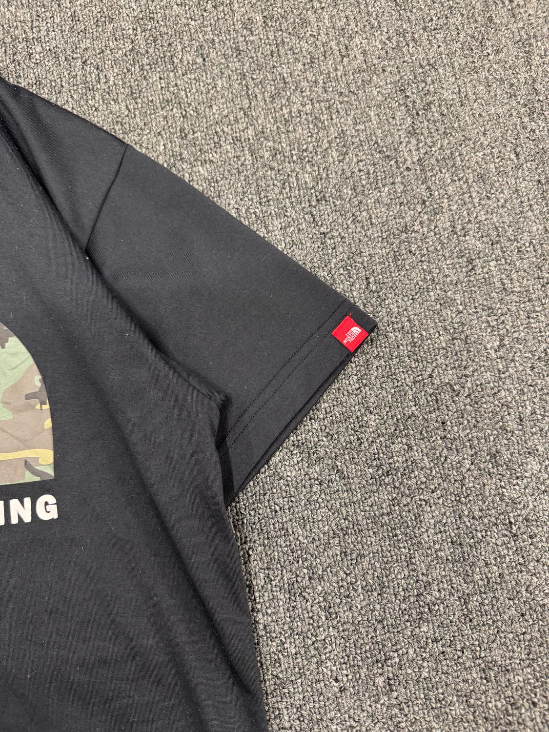 M)노스페이스 빈티지 카모 로고 프린팅 반팔 상품이미지3