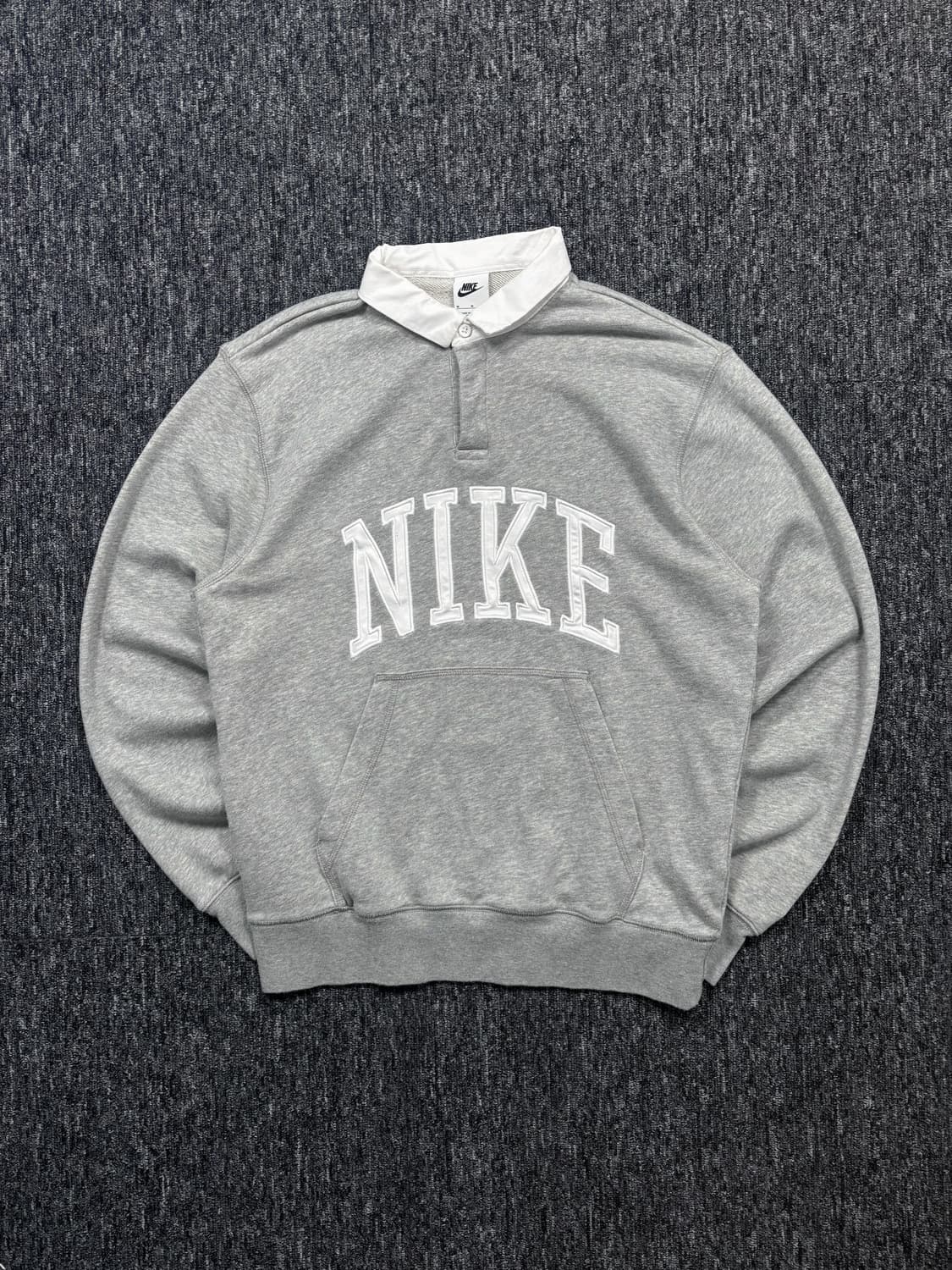 나이키 빅로고 그레이 긴팔 카라 맨투맨 상품이미지3