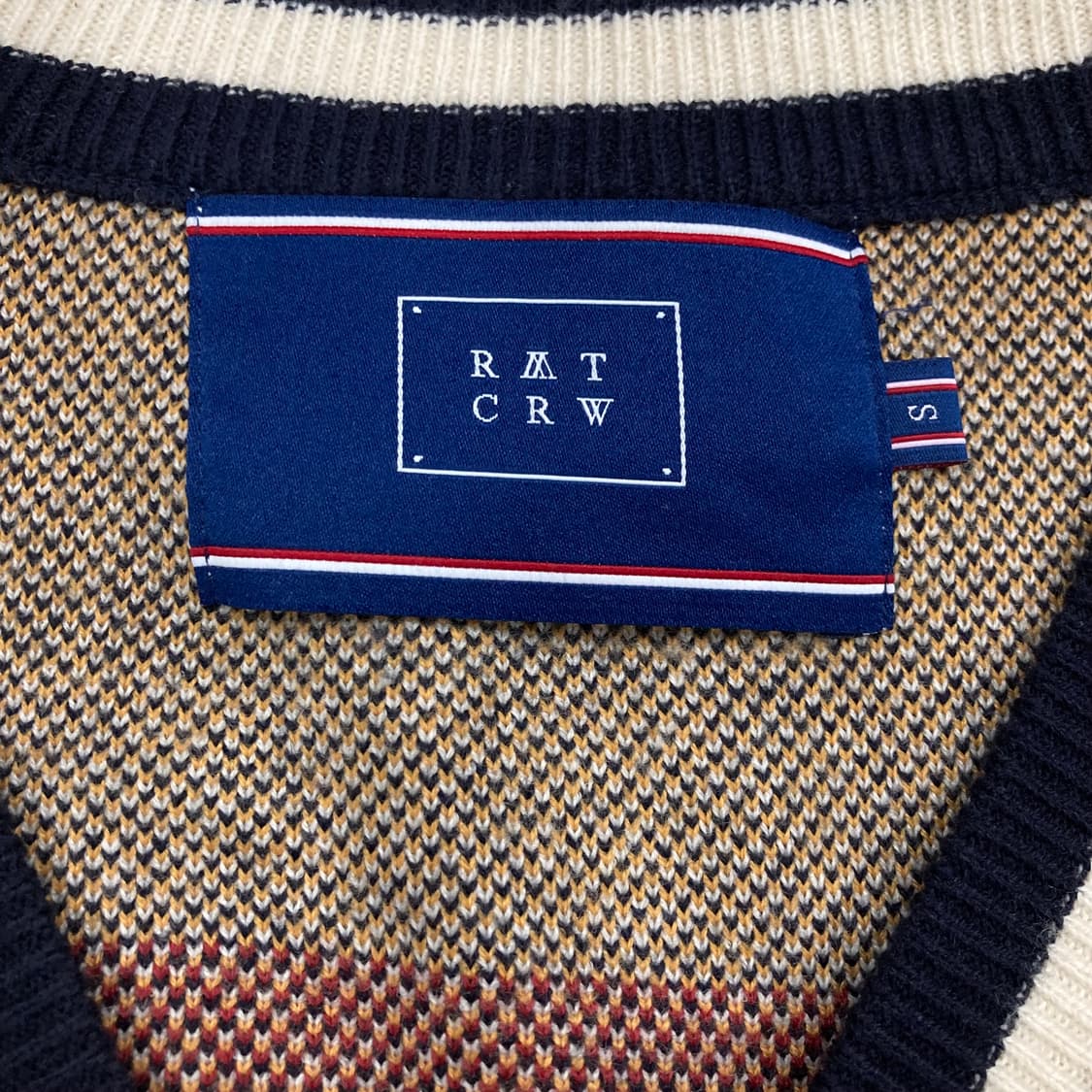 로맨틱크라운 믹스 컬러 패턴 니트 가디건 상품이미지4