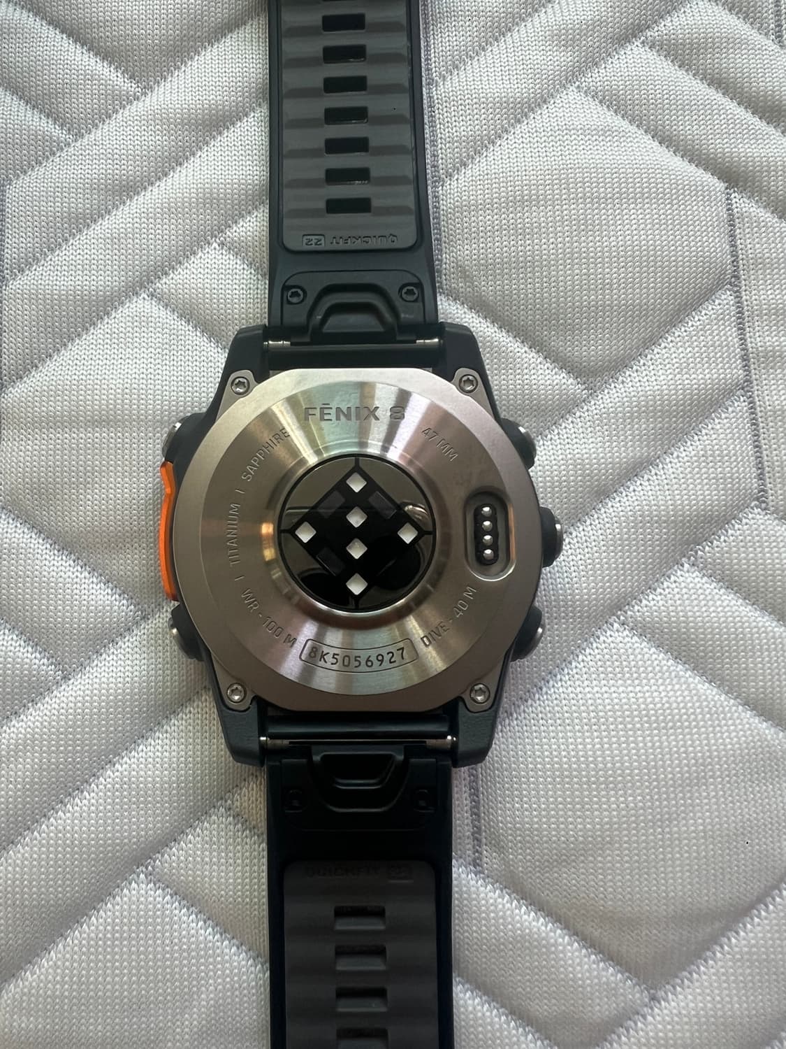 가민 피닉스8 스마트워치 티타늄 오렌지 47mm(여분 정품 밴드 포함) 상품이미지3