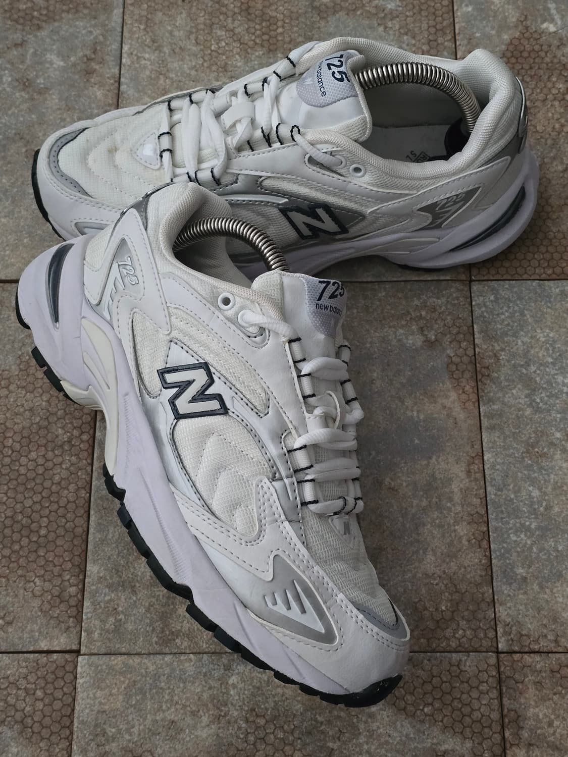 (235)뉴발란스 725 화이트 상품이미지8