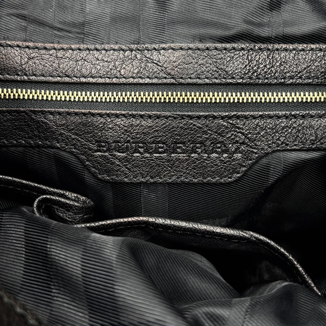 버버리 Lambeth 버팔로 호보 백 42 x 35 x 13 상품이미지7