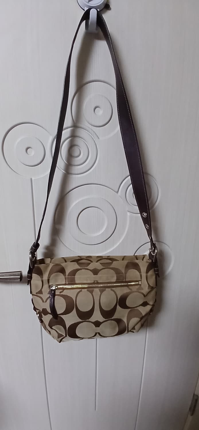 코치 숄더백  상품이미지4