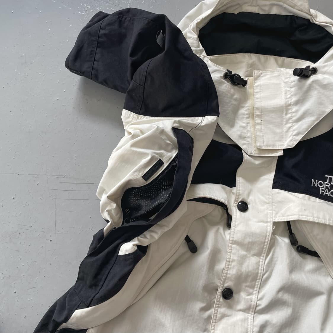 2000’s  North Face Dermizax Light Jacket 상품이미지4