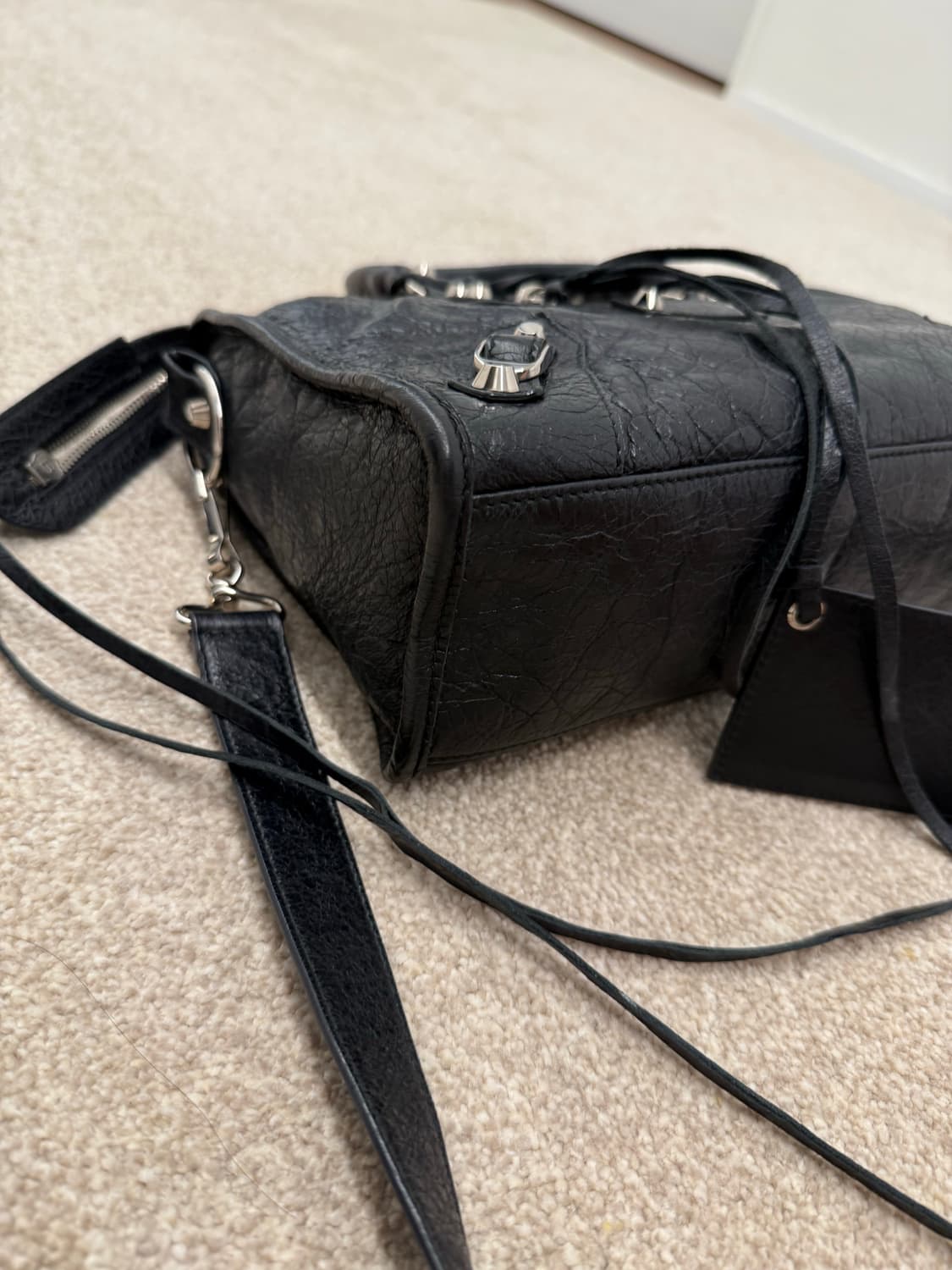 발렌시아가 시티 모터백 블랙 스몰 상품이미지4