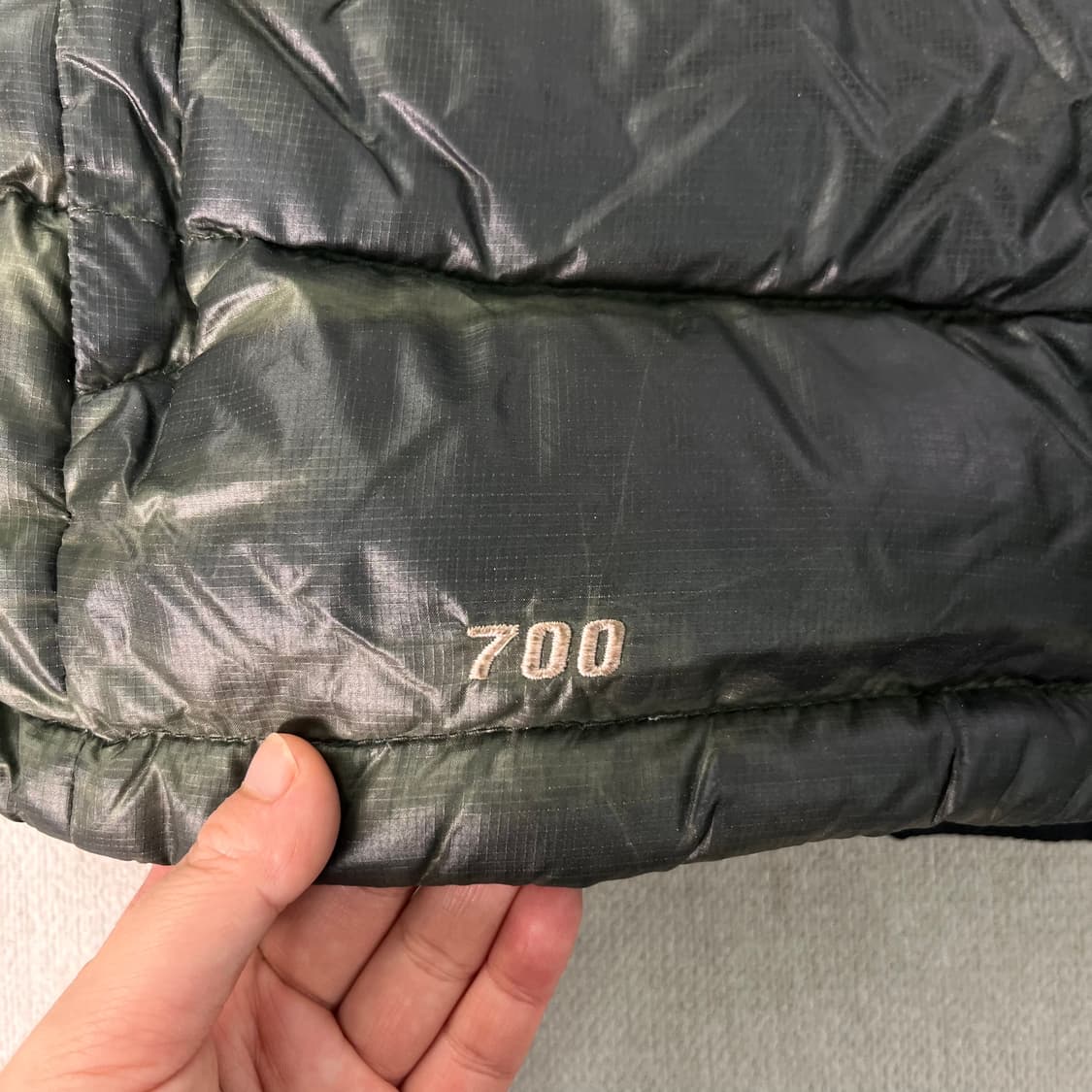 100 노스페이스 1996 눕시 700 카키 조끼 패딩 상품이미지5