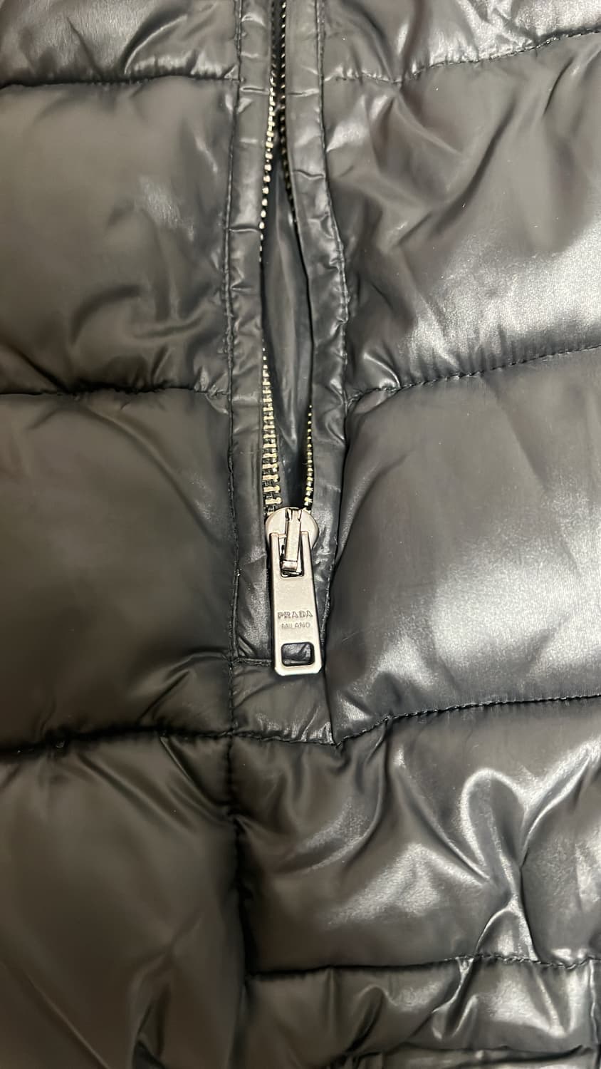 프라다 프리미엄 다운 라이트 경량패딩 48 상품이미지5
