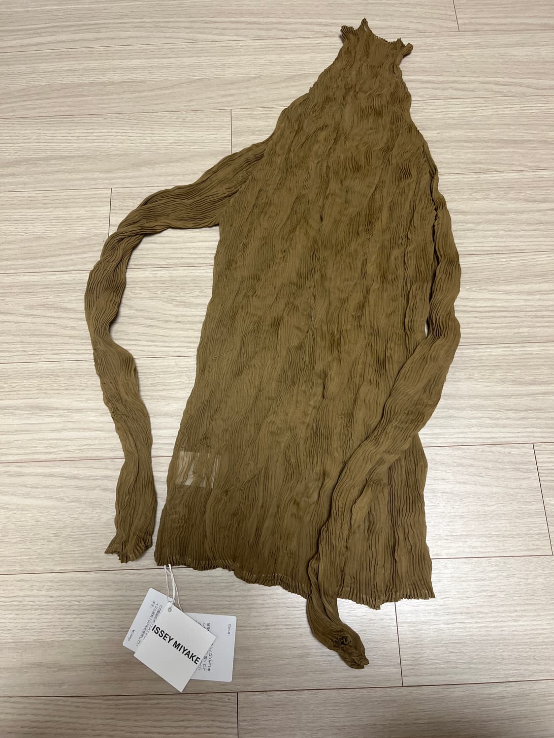 새상품 이세이 미야케 쉬폰 트위스트 탑 상품이미지3