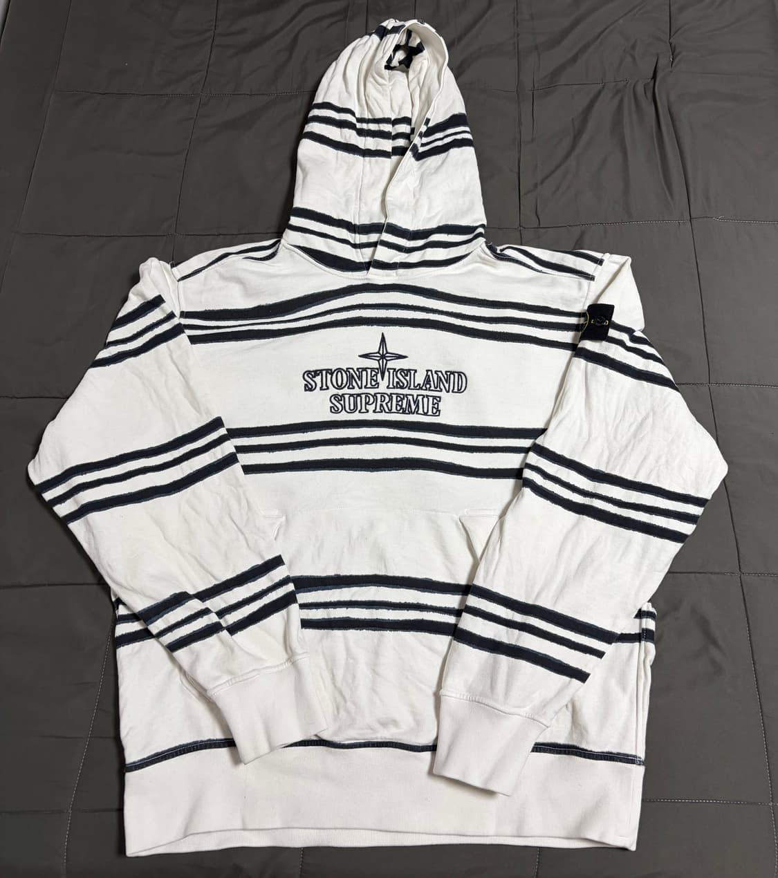 스톤아일랜드 슈프림 워프 스트라이프 후드 L사이즈 상품이미지1