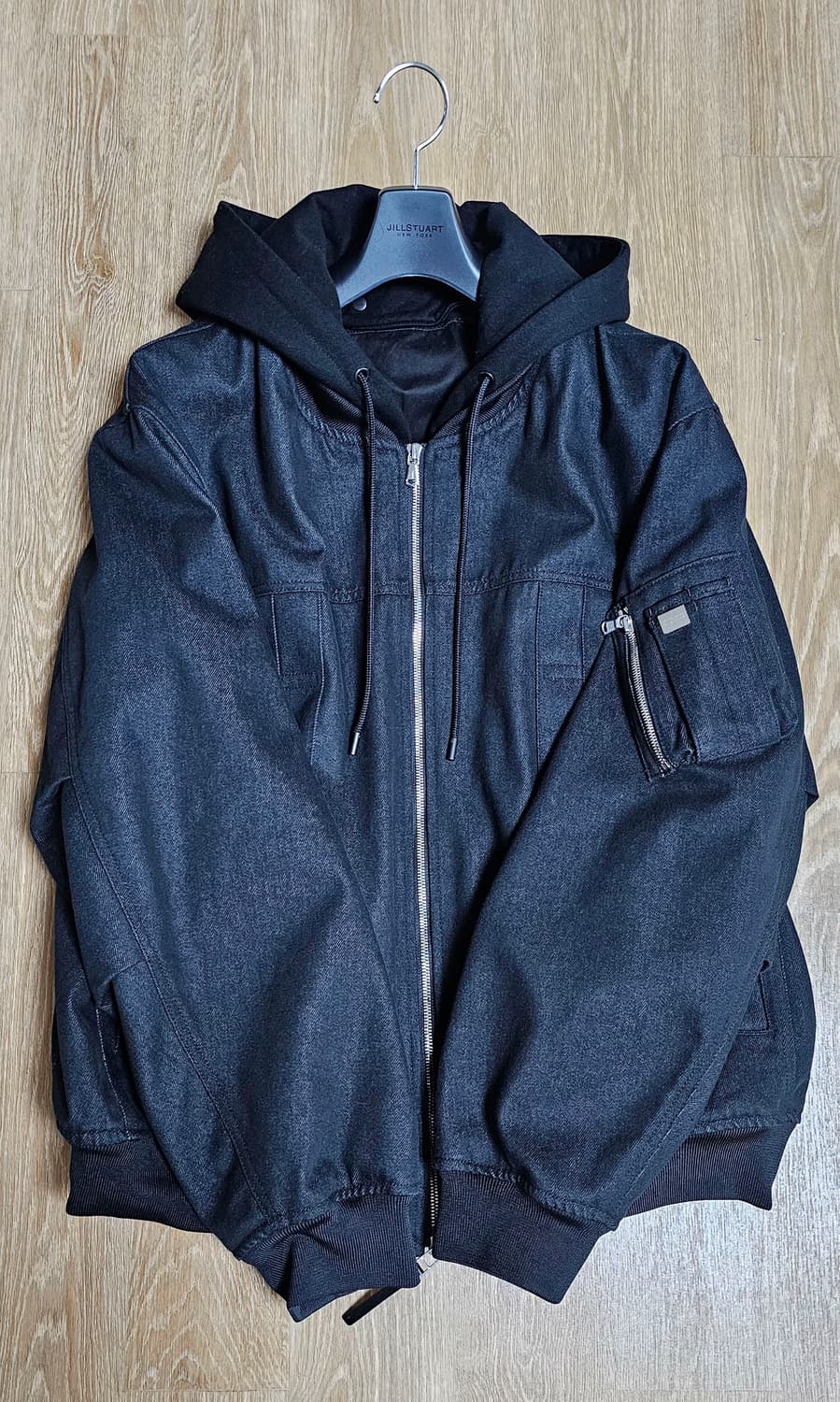 질스튜어트뉴욕 데님 ma-1(마원) 블랙 팝니다. 상품이미지4