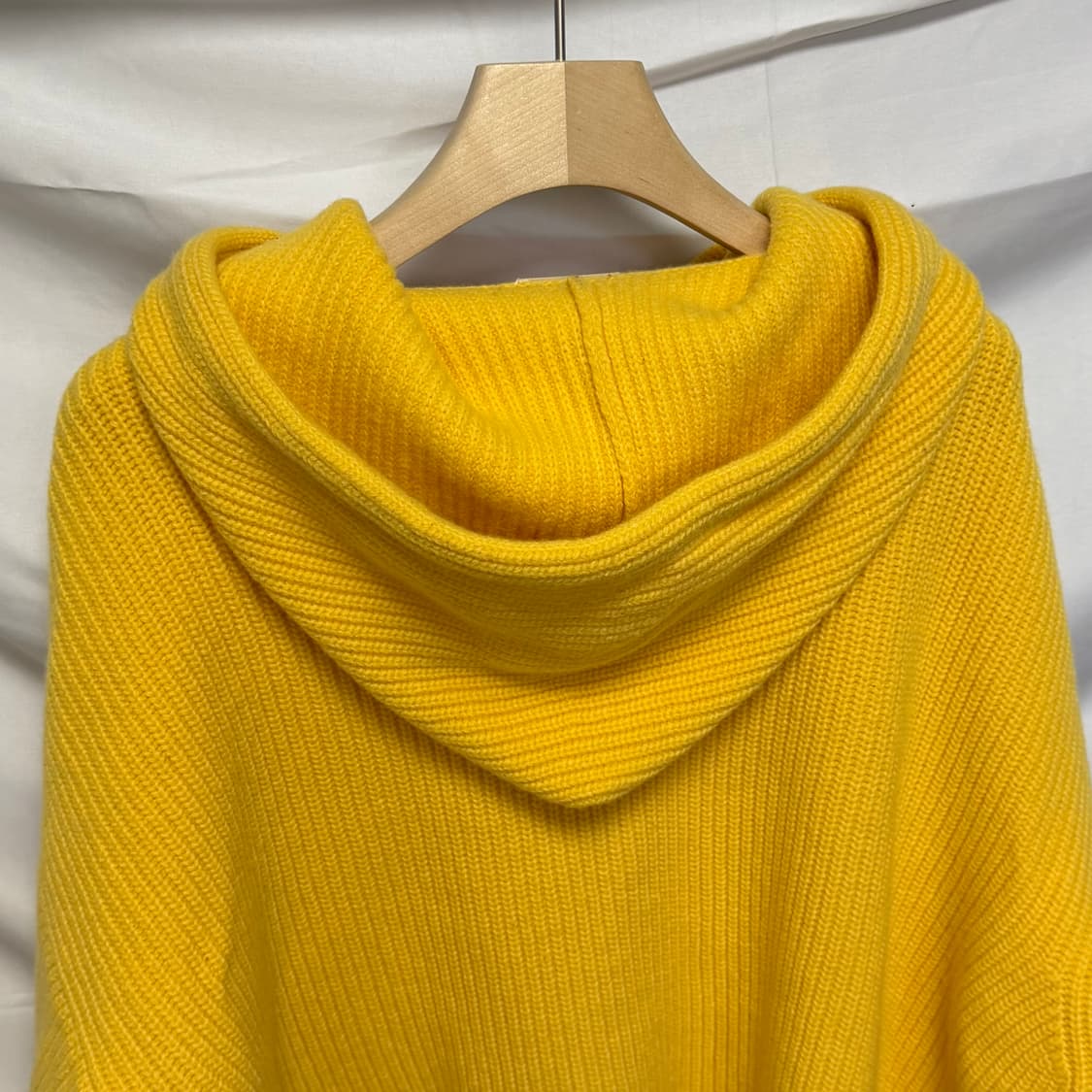 [S+급/M] 셀린느 리브드 울 니트 후드티 옐로우 상품이미지5