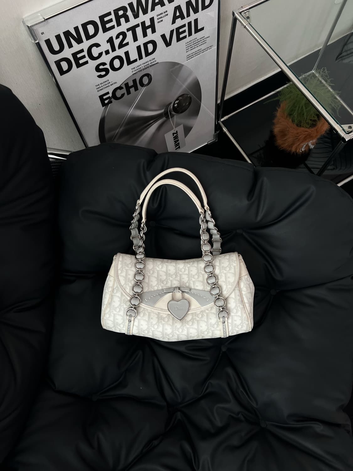 디올 로맨틱 트로터 하트 참 숄더백 상품이미지2