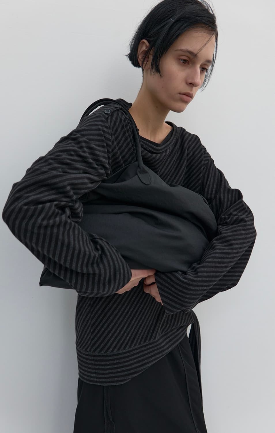 CLASSIC FABRIC BIG BAG IN BLACK 상품이미지2