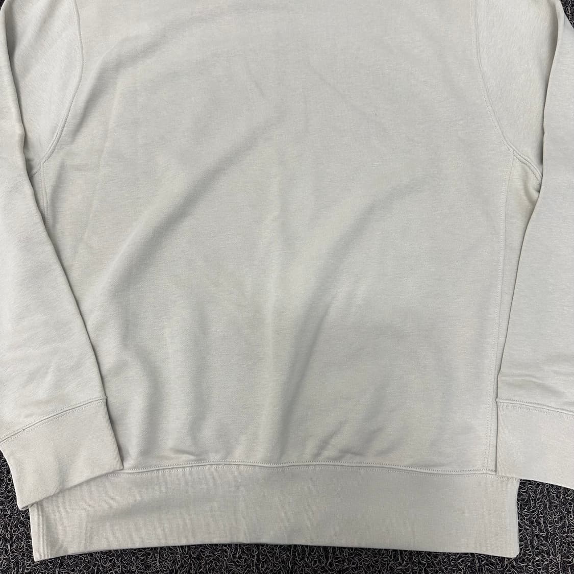 NIKE 나이키 스우시 맨투맨 베이지 L 상품이미지7
