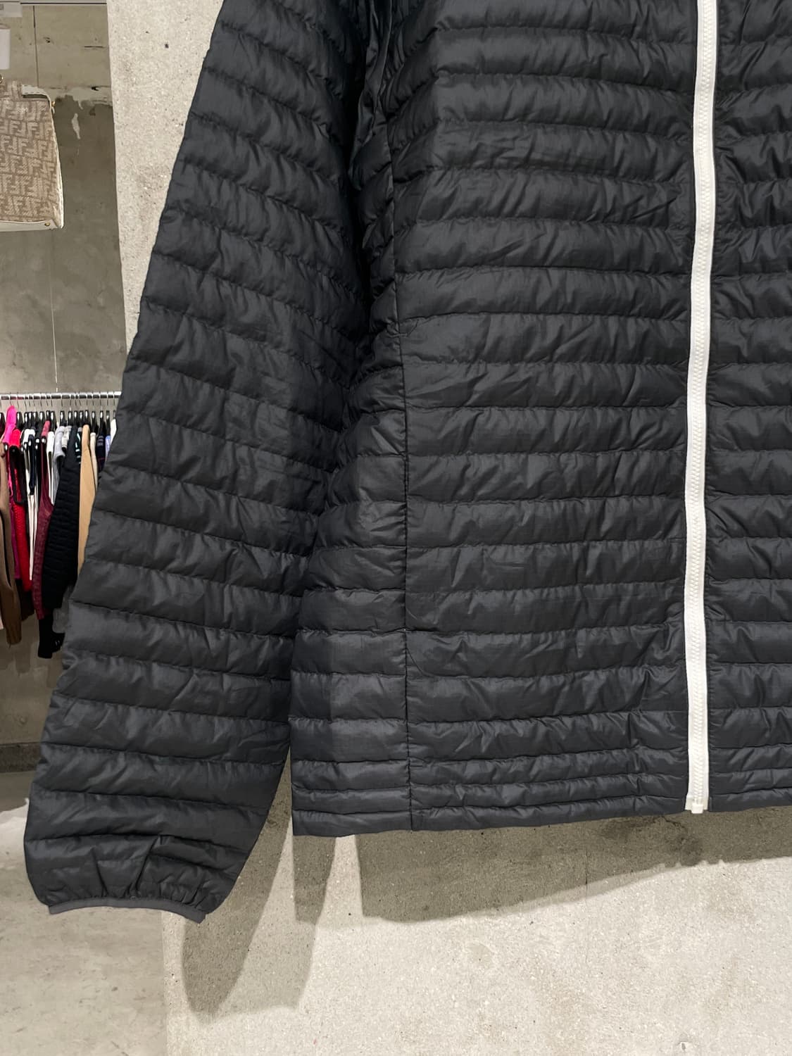 파타고니아 그레이 경량 다운 자켓 상품이미지4