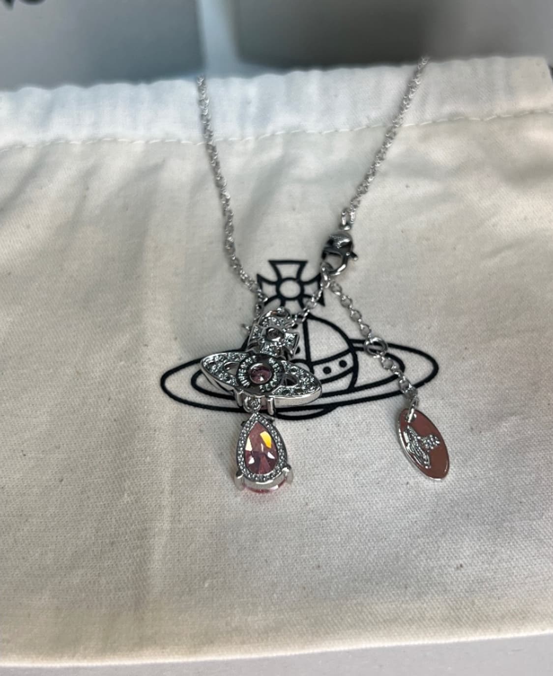 비비안웨스트우드 핑크 크리스탈 레인트롭 orb 팬던트 목걸이 상품이미지3