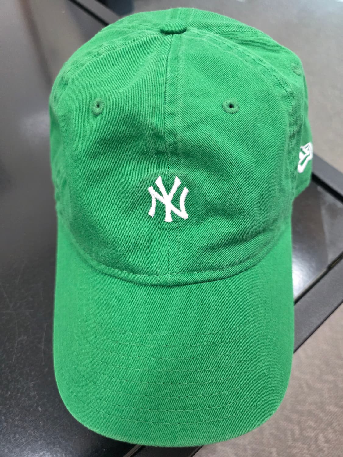 뉴에라 뉴욕 양키스 언스트럭처 워시드 미니 로고 볼캡 상품이미지2