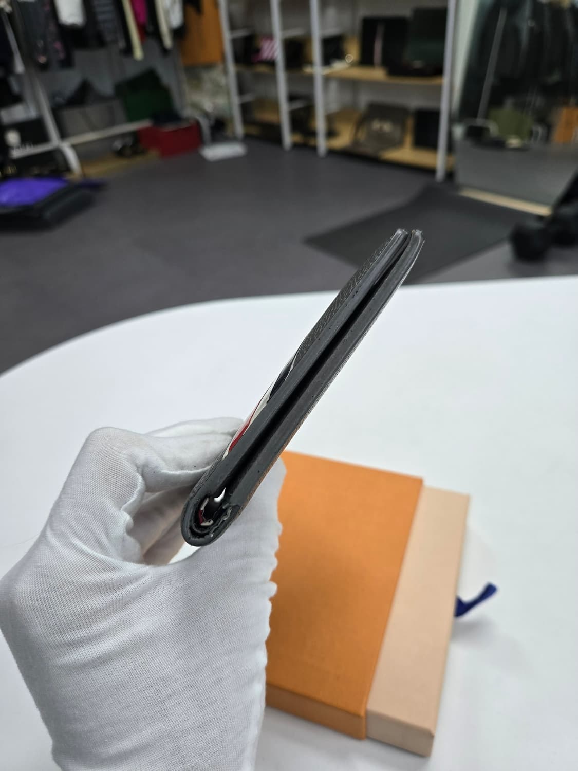 [정품] 톰브라운 사선 반지갑 상품이미지4