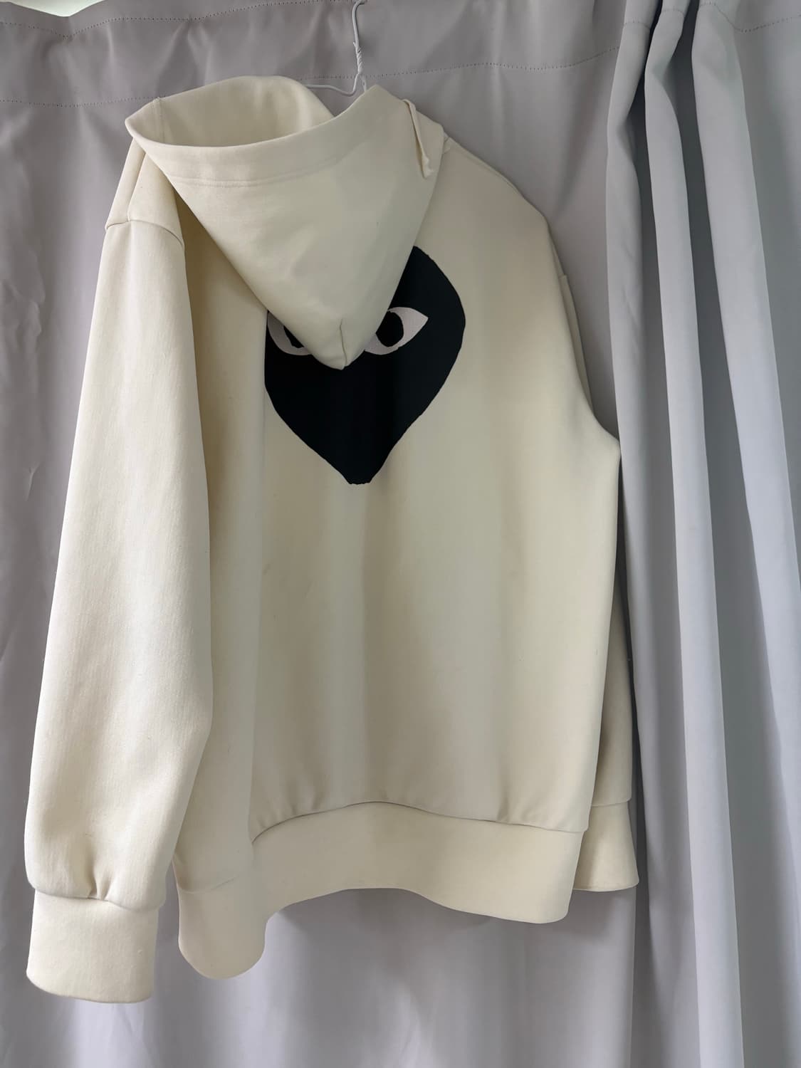 꼼데가르송 Play 아이보리 후드집업 블랙와펜 상품이미지3