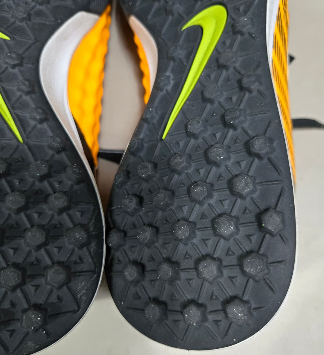 나이키 마지스타 X 피날레2 풋살화 TF 285mm 상품이미지10