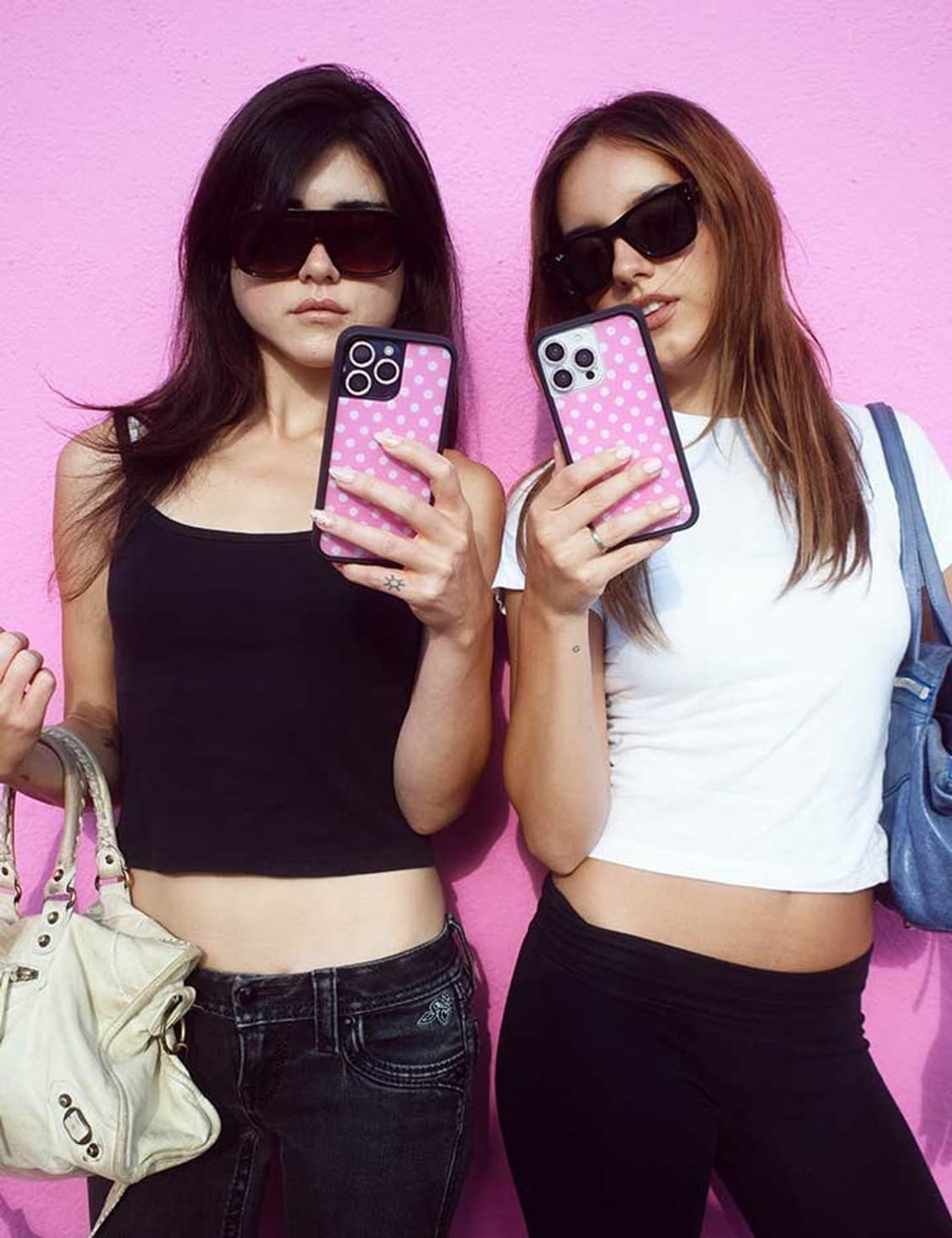 Wildflower 와일드플라워 Polka Dot 아이폰 15프로 케이스 상품이미지5