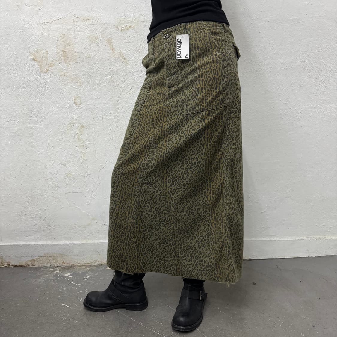 네펜데스(NEPENTHES) 올리브 레오파드 패턴 코튼 컷오프 롱 스커트 상품이미지2