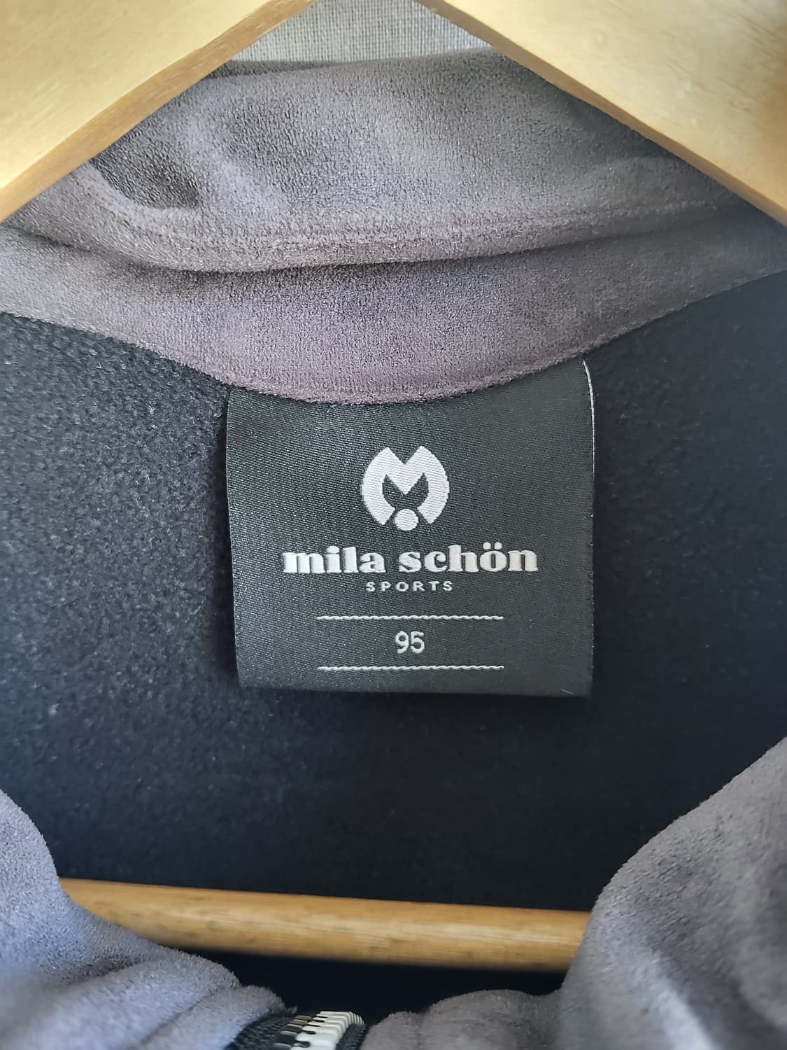 밀라숀 스포츠 (mila schon)
사이즈 : 남성용 95 상품이미지5