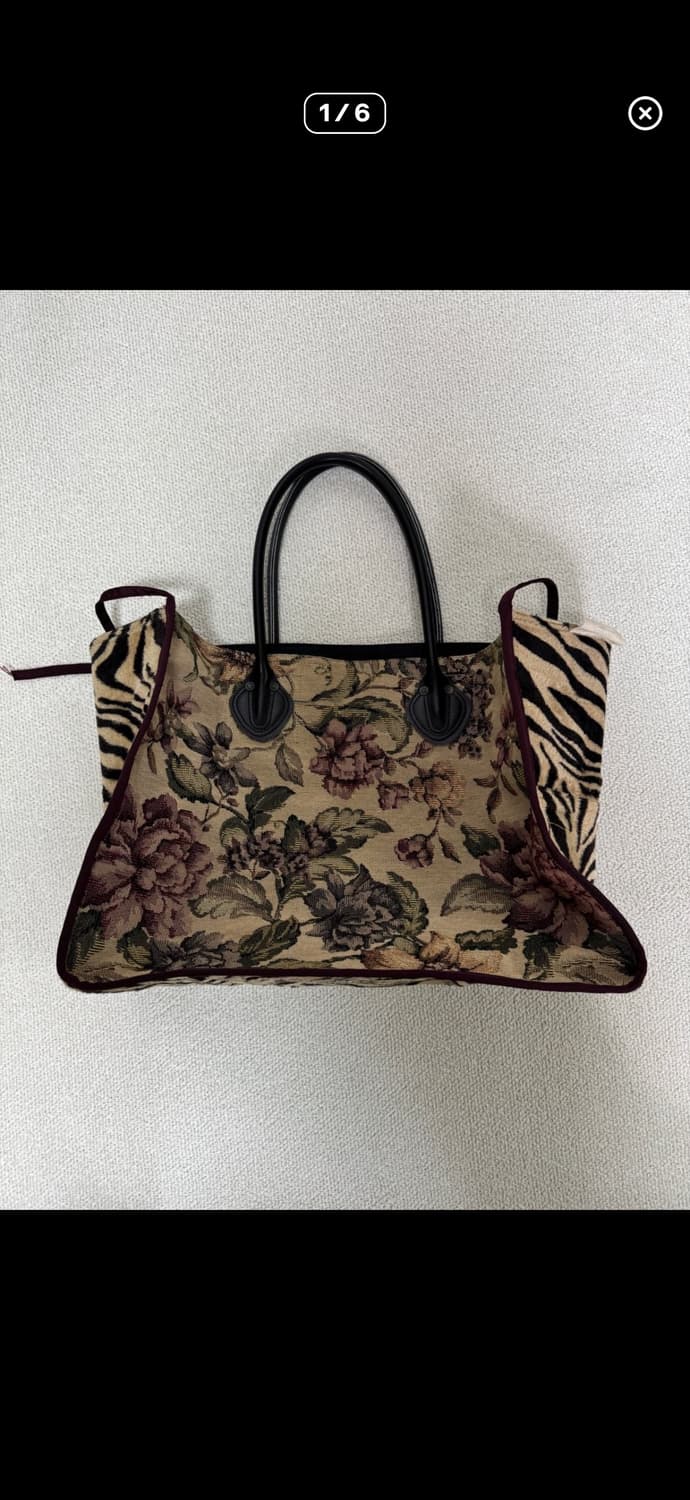 캐피탈 플로럴 타이거 가방 구해요 상품이미지1