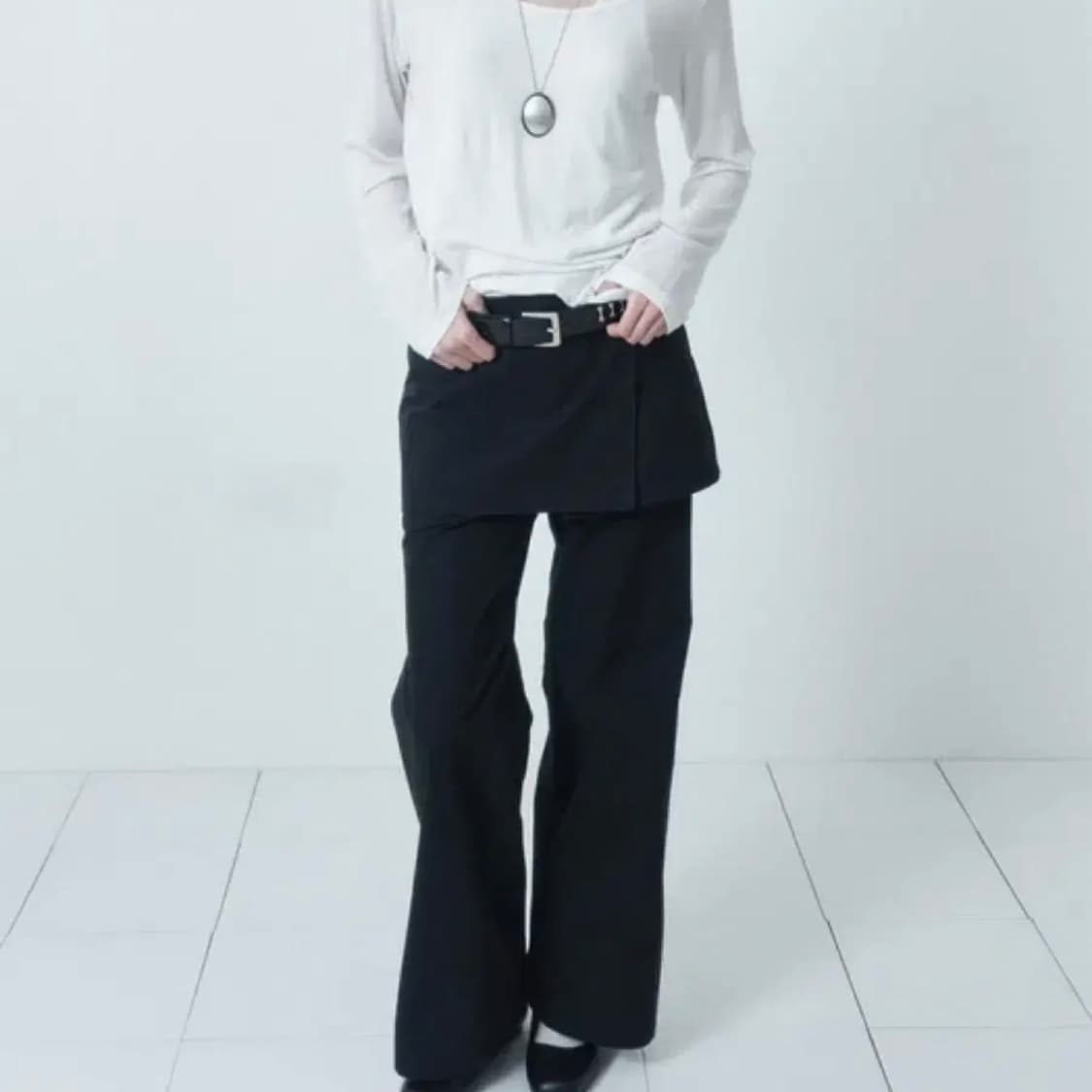 세릭 Cerric INCISION SKIRT PANTS  2사이즈 상품이미지1