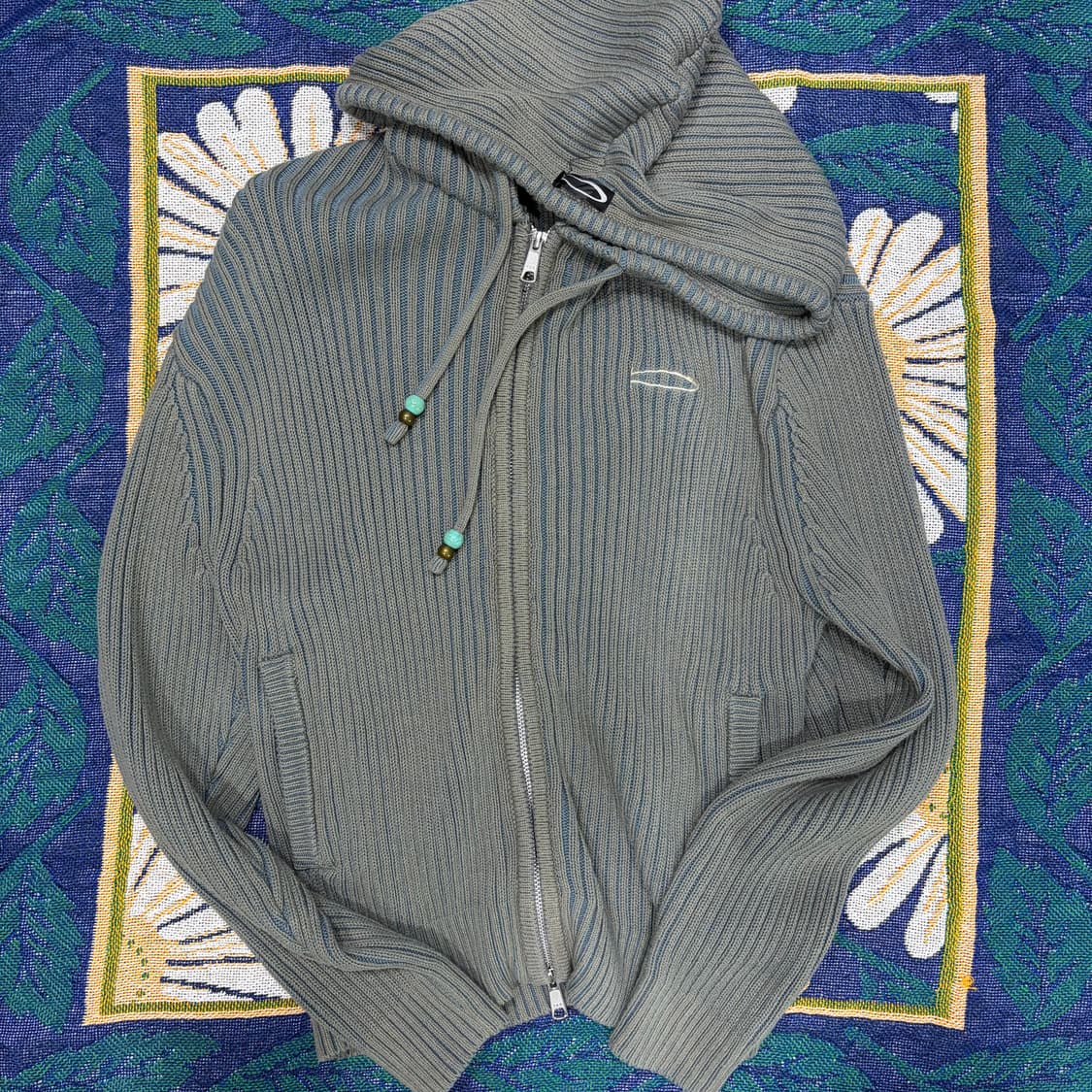 피지컬 디파트먼트 비즈 포인트 니트 후드집업 상품이미지1