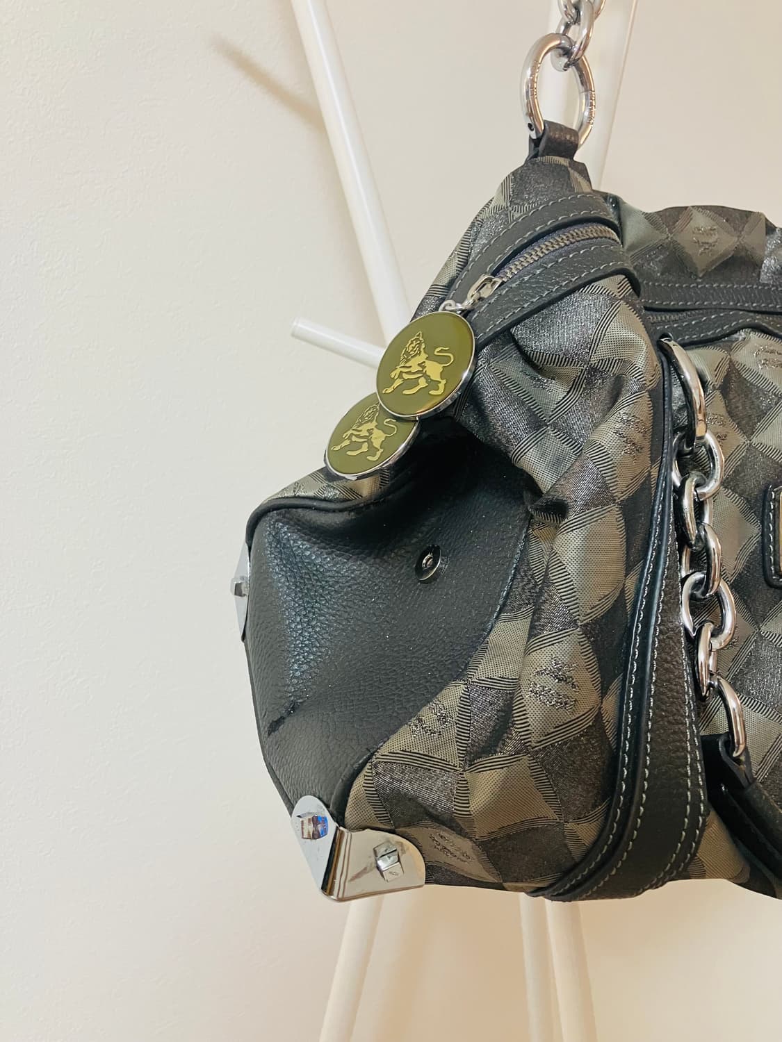 MCM 엠씨엠 00s 체인 숄더백 y2k가방 오네갸루 라떼갸루 상품이미지3