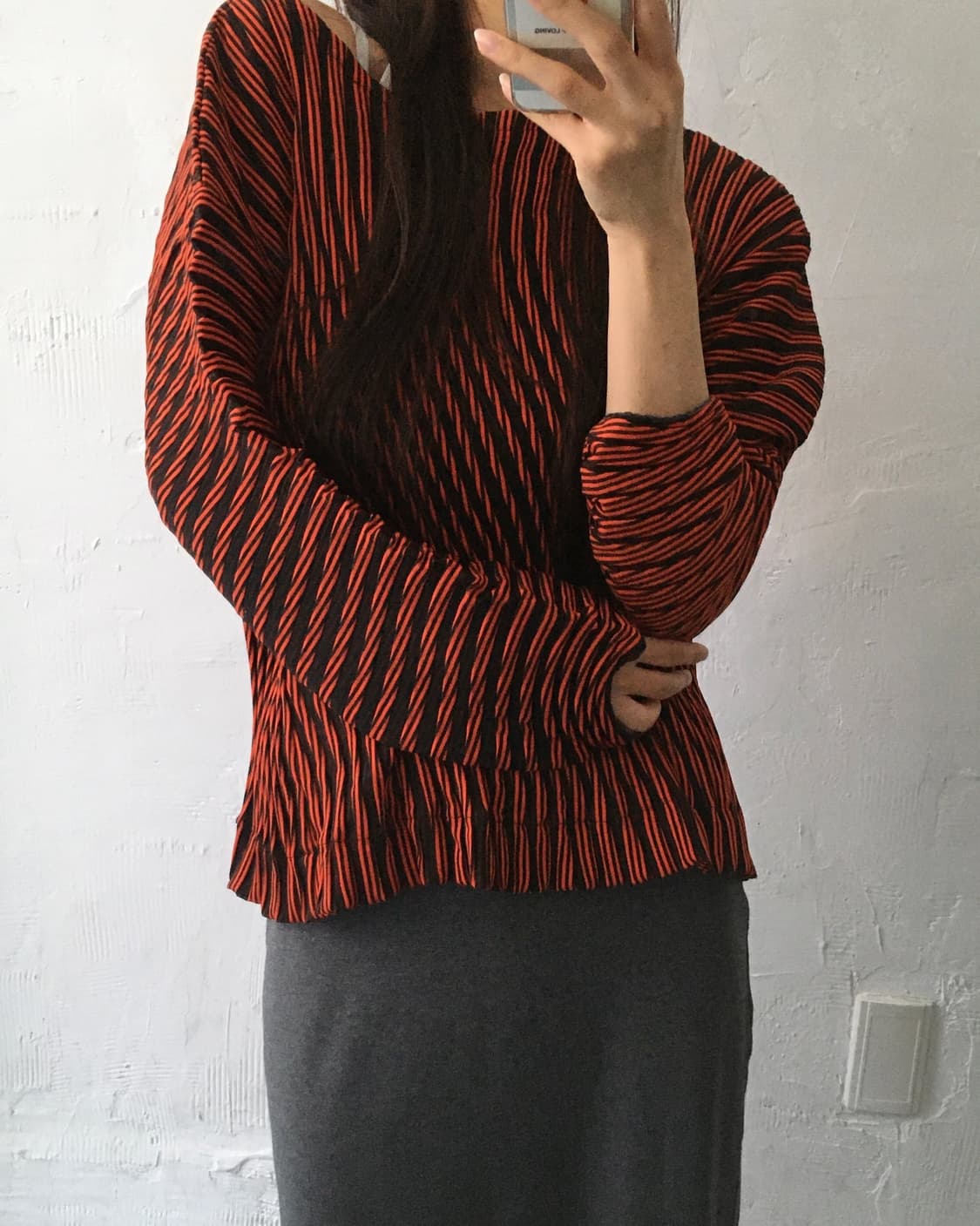ISSEY MIYAKE 이세이미야케 레드 웨이브 플리츠 블라우스 상품이미지1
