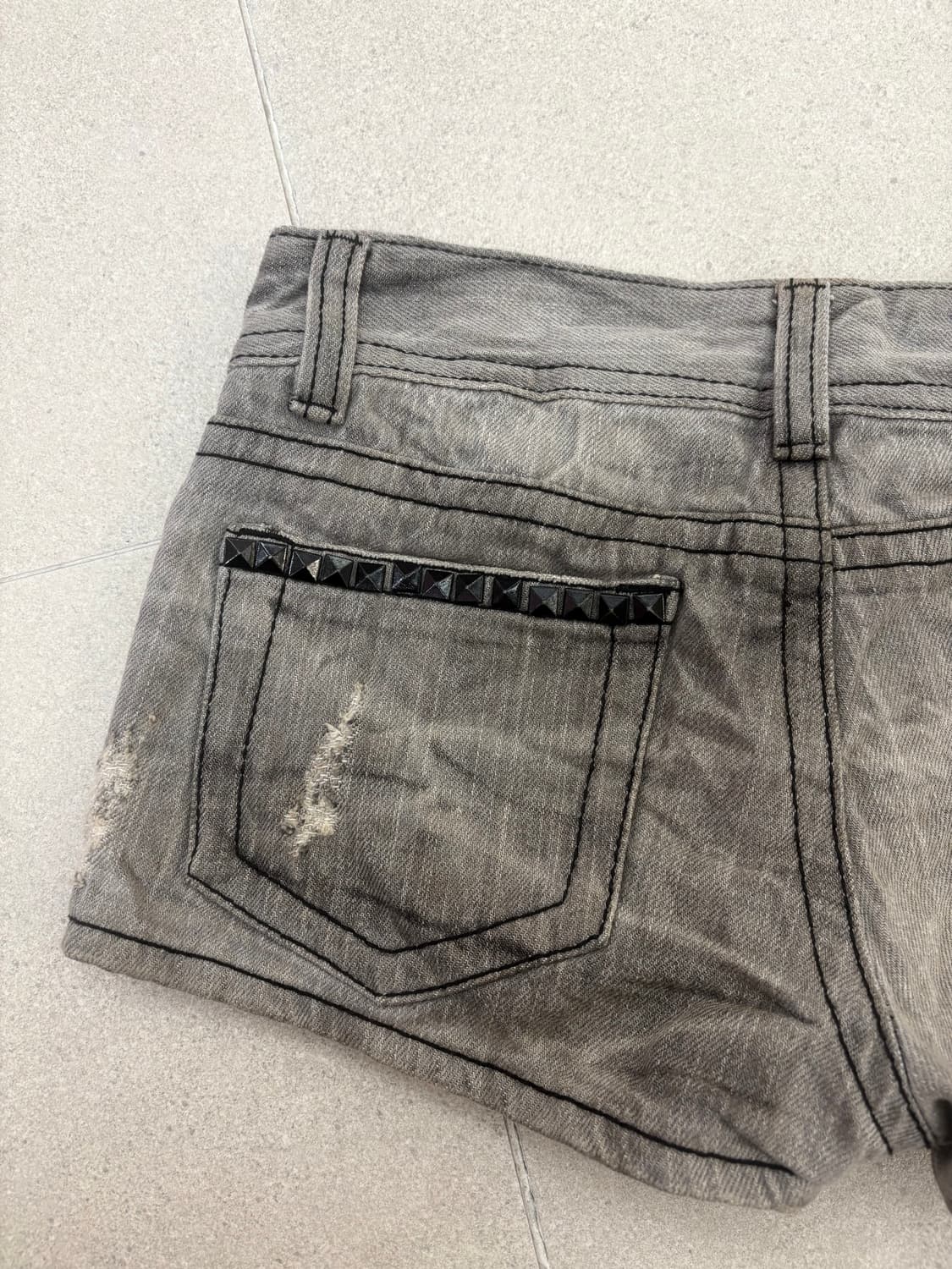 그레이 데님 스터드 숏츠 상품이미지5